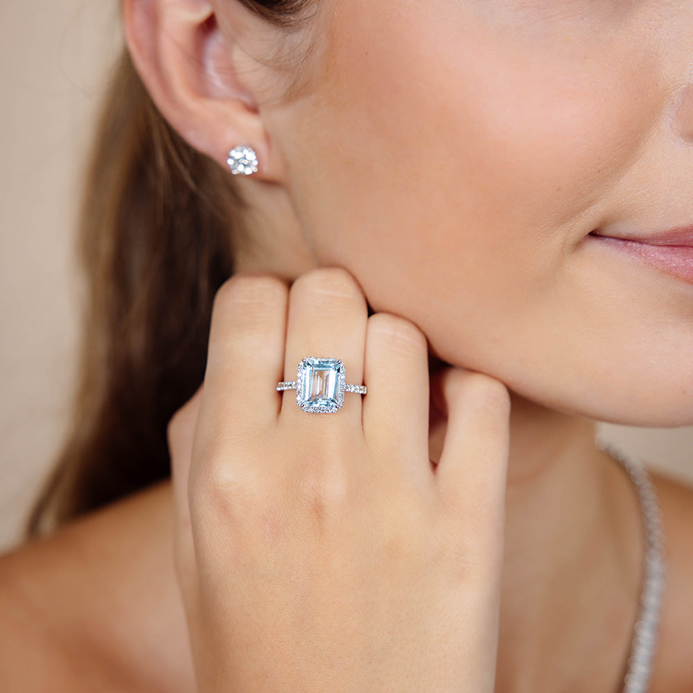 9ct White Gold 2.4ct Aquamarine & 1/3ct Diamond Engagement Ring for Women - Perfect for Weddings, Anniversaries & Special Occasions