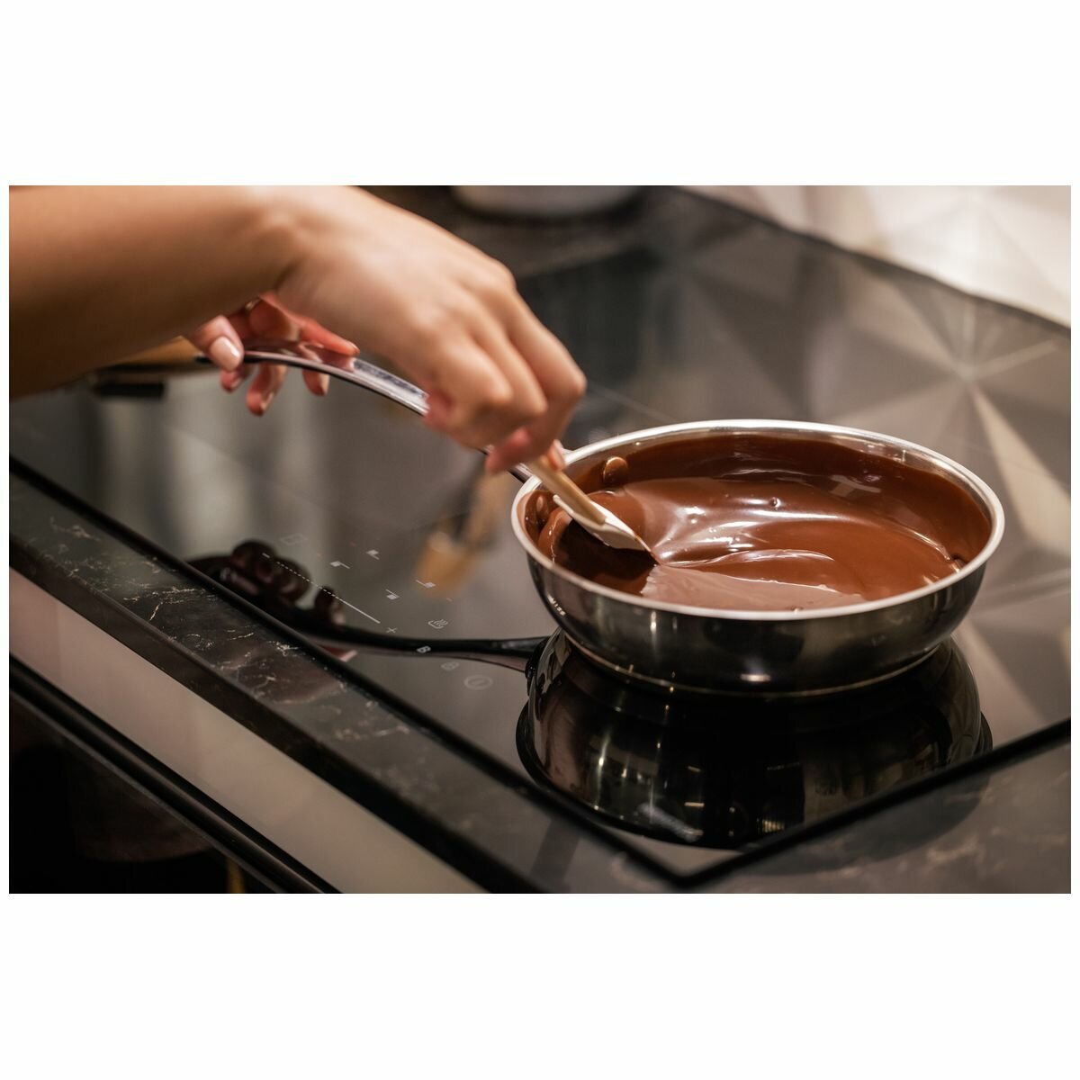 Haier 60cm Induction Cooktop with Flexi Zone HCI604FTB3 - Fast Heating, Energy Efficient, Touch Control - Perfect for Home Kitchen, Restaurant & Outdoor Cooking