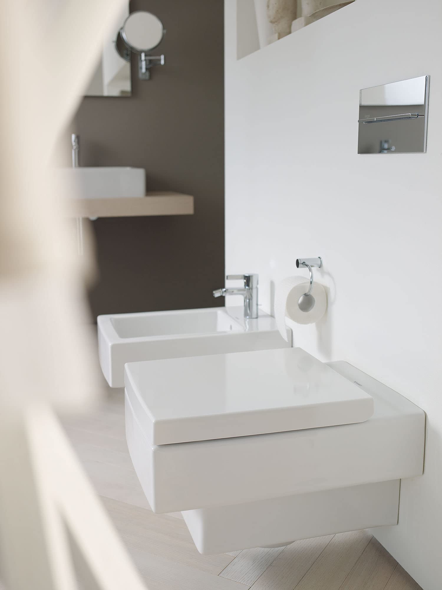 Duravit Vero Toilet Seat and Cover 0067690000 - Durable & Comfortable Bathroom Upgrade for Modern Homes