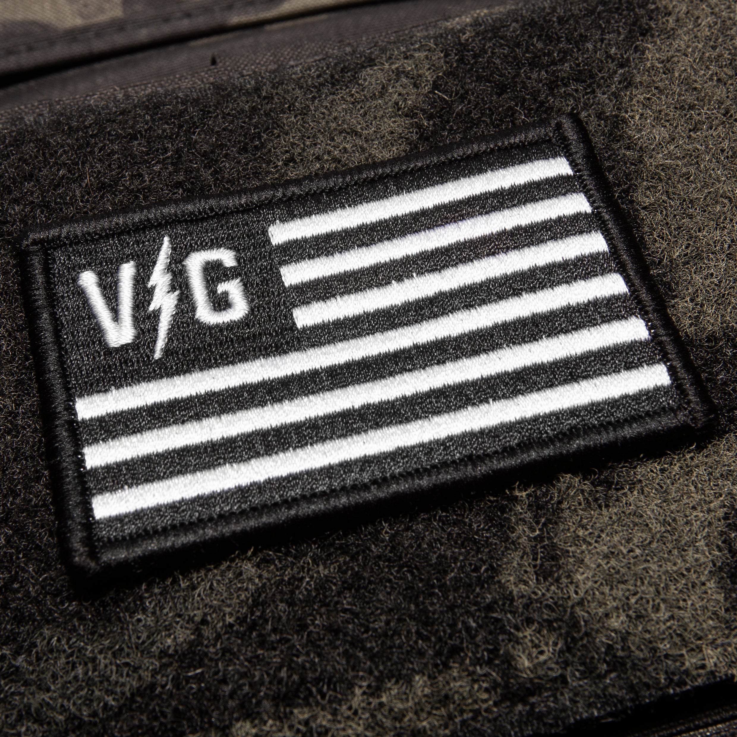 Custom USA Flag Velcro Patch - Patriotic Hook and Loop Badge for Hats, Jackets, Backpacks & Military Gear - Perfect for Veterans, Police, Firefighters & Outdoor Enthusiasts