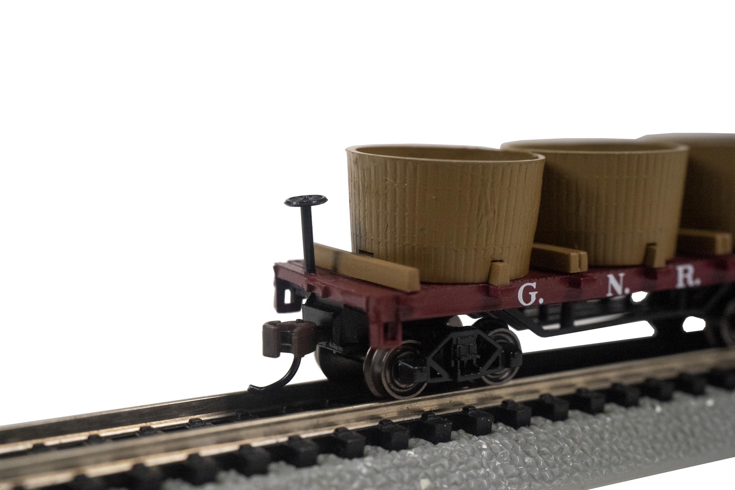 Bachmann Trains Old-Time Water Tank Car Great Northern N Scale Model Train - Perfect for Model Railroad Layouts and Collectors