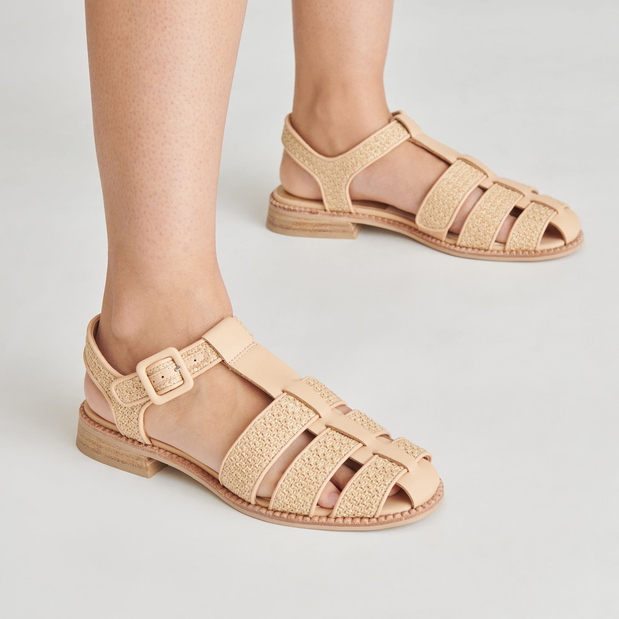 HOLIS Women's Lightweight Natural Raffia Sandals - Comfortable Summer Beach Walking Shoes for Vacation & Outdoor Activities