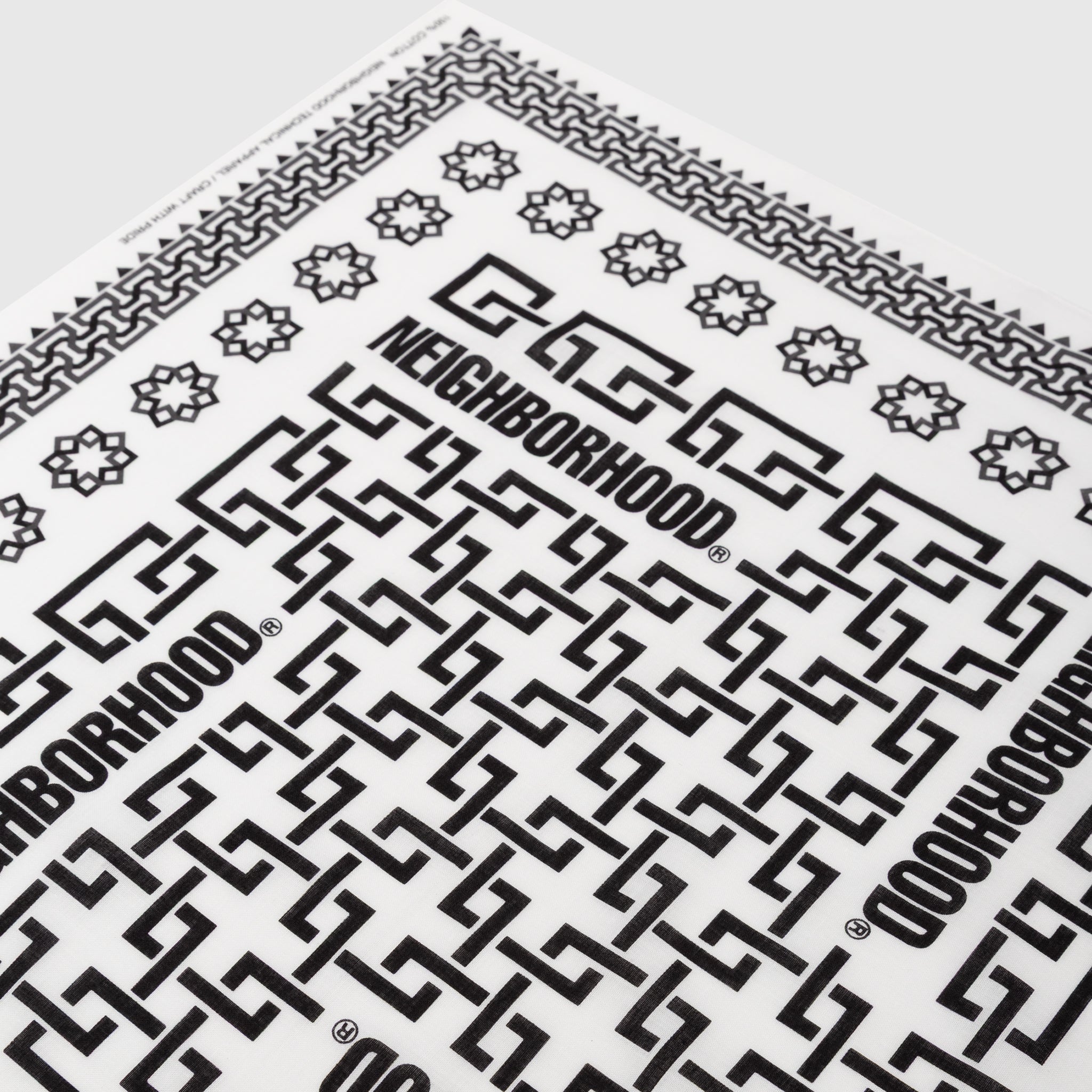 Stylish Geometric Pattern Bandana - Fashionable Unisex Headwear for Men & Women - Perfect for Outdoor Activities, Concerts, and Sports Events