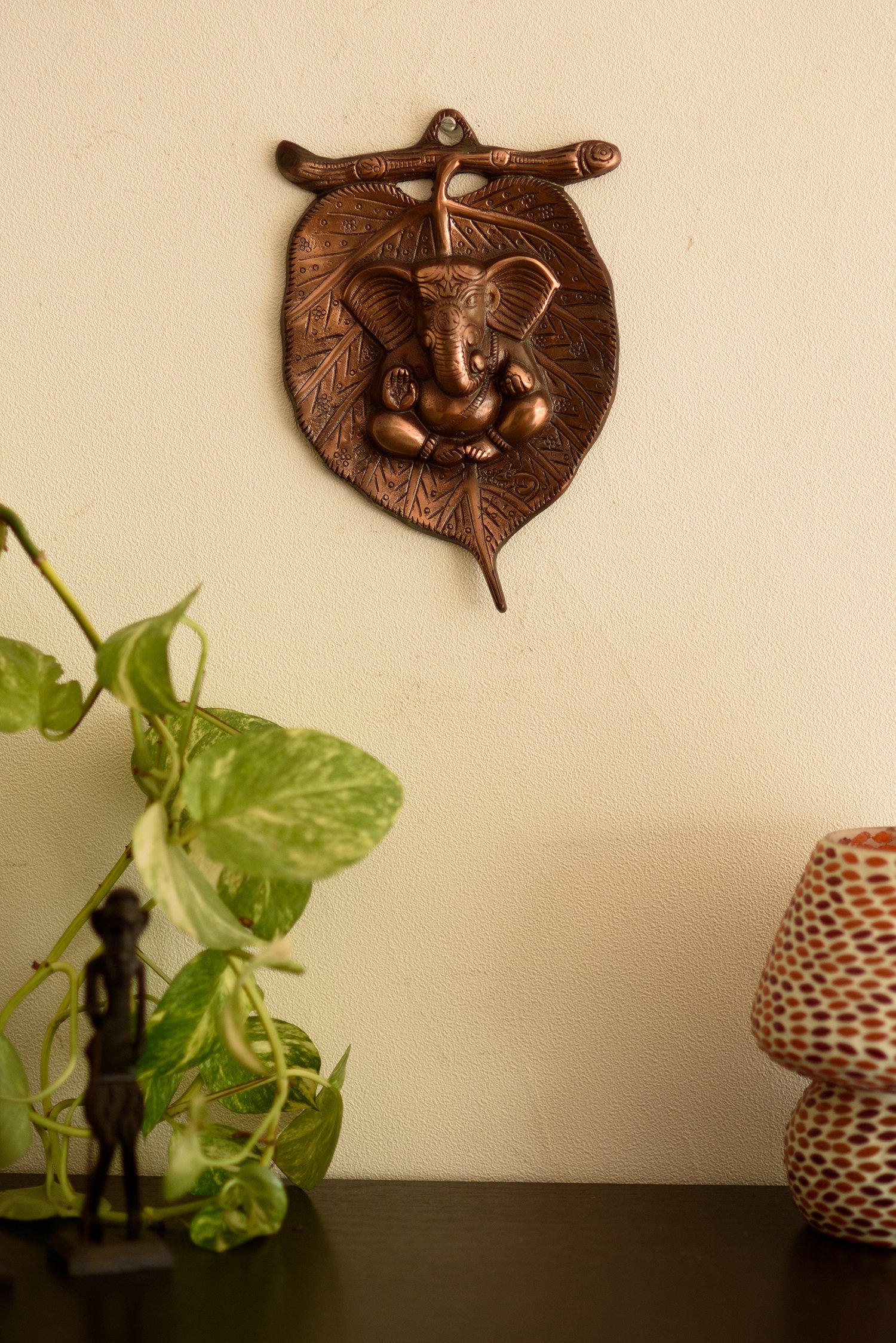 eCraftIndia Brown Metal Lord Ganesha Wall Hanging - Handcrafted Hindu God Ganesha Home Decor for Pooja Room, Temple, Living Room & Housewarming | Perfect Diwali Gift & Spiritual Wall Art for Indian Festivals