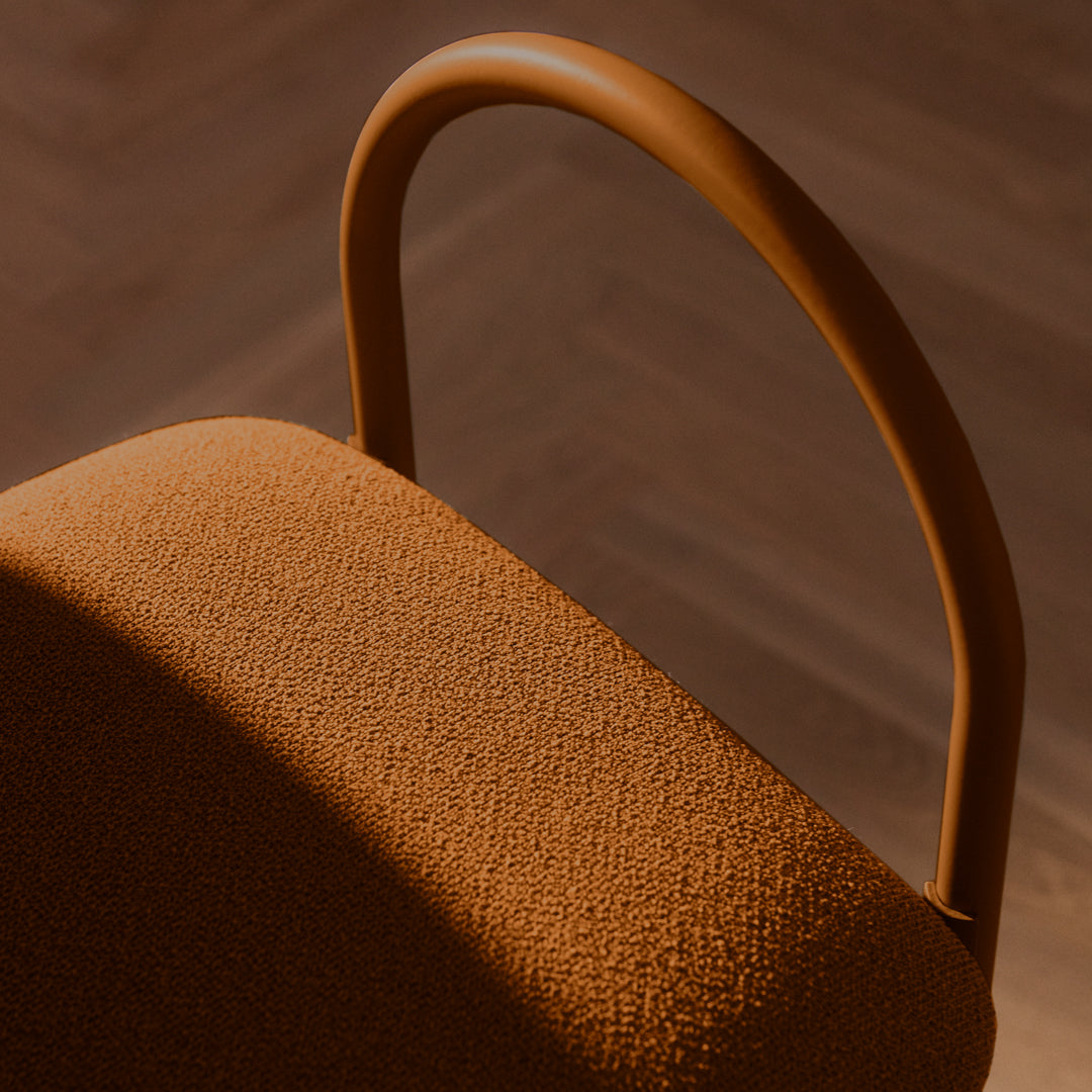 AYTM Angui Chair - Modern Ergonomic Lounge Chair for Living Room, Office & Reading - Comfortable Mid-Century Design with Wooden Legs