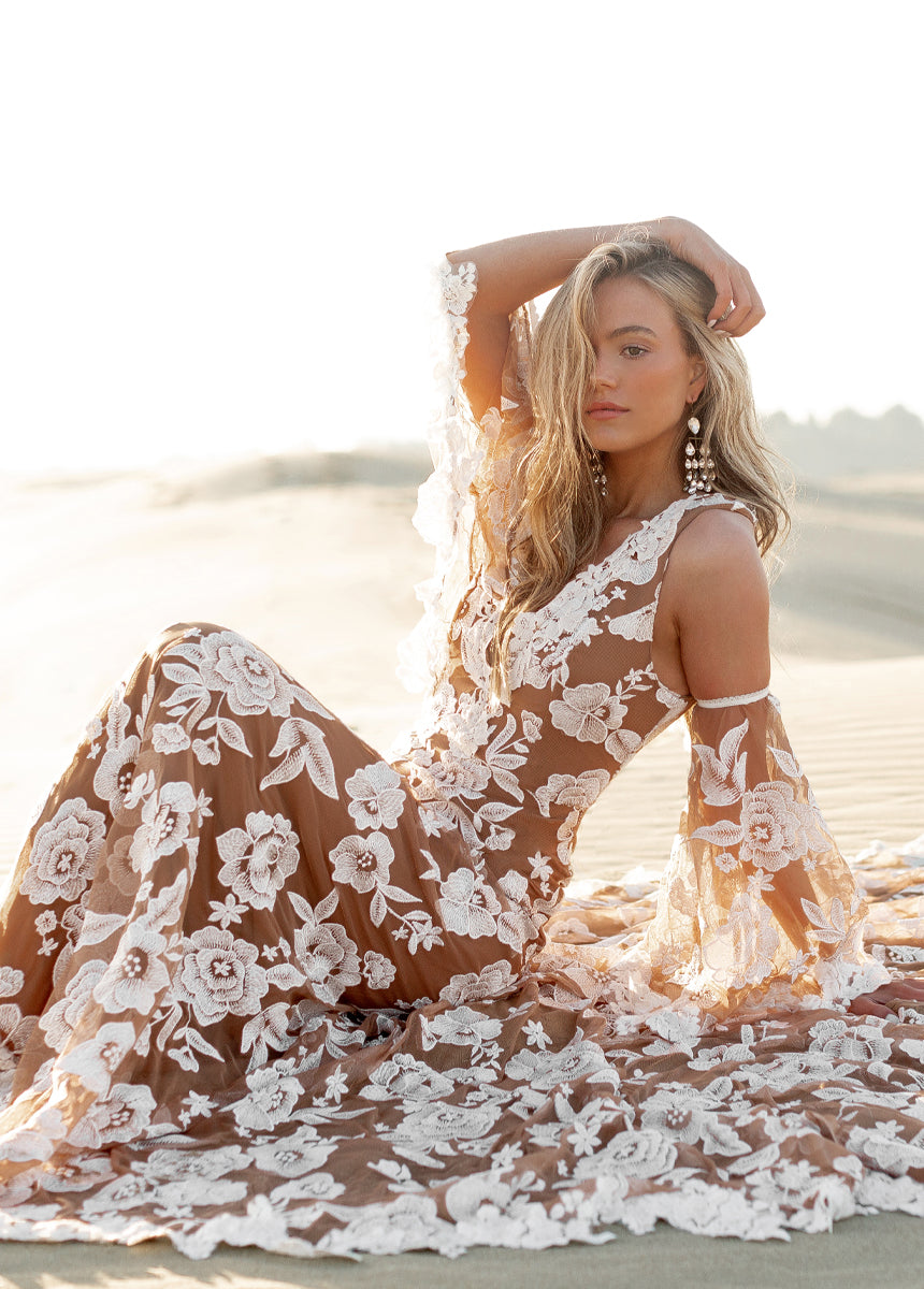 Elegant Salome Bridal Gown with Lily Embroidery - Perfect for Weddings & Formal Occasions