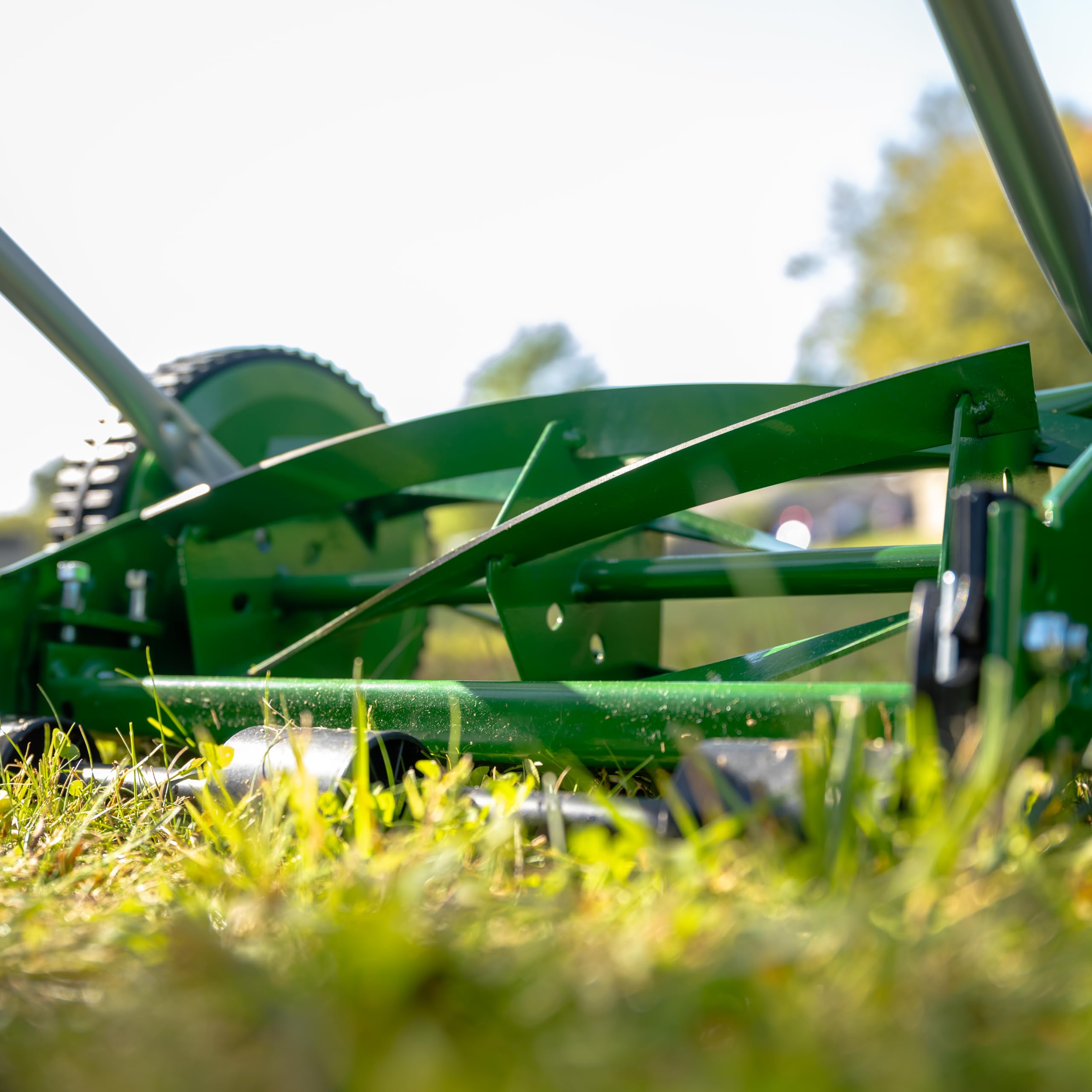 Scotts 14-Inch 5-Blade Push Reel Lawn Mower | Manual Grass Cutter for Small to Medium Yards | Eco-Friendly, Quiet & No Gas Needed | Perfect for Residential Lawns, Gardens & Eco-Conscious Homeowners