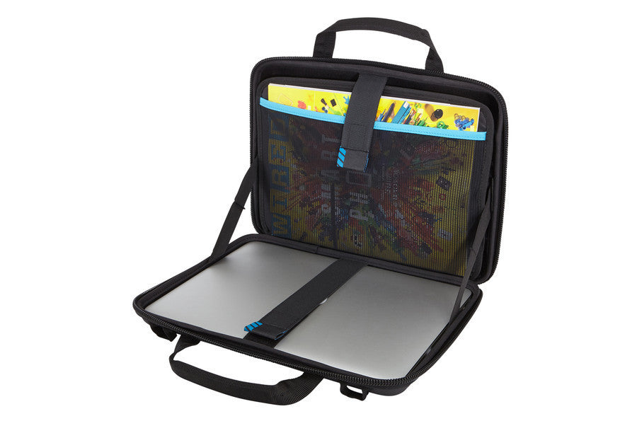 Thule Gauntlet 3.0 13-15 Inch Laptop Sleeve for MacBook Pro/Air - Waterproof Protective Case in Black - Perfect for Travel, Work & School
