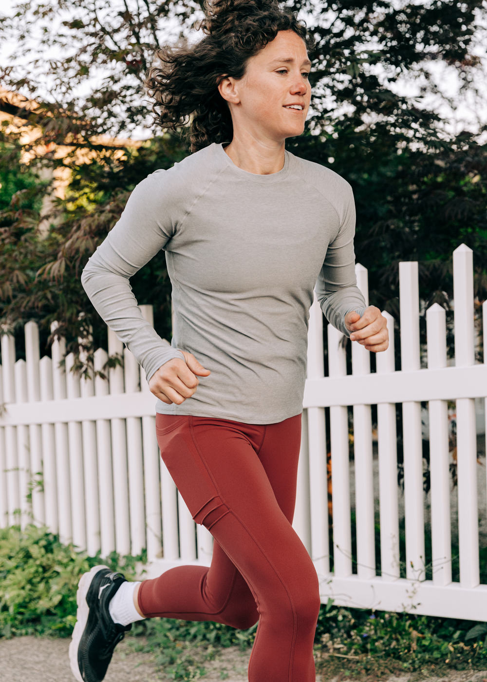 Pocket Jogger 3/4 Running Tights for Women - High Waist Yoga Workout Leggings with Side Pockets - Perfect for Jogging, Gym, Yoga & Outdoor Activities