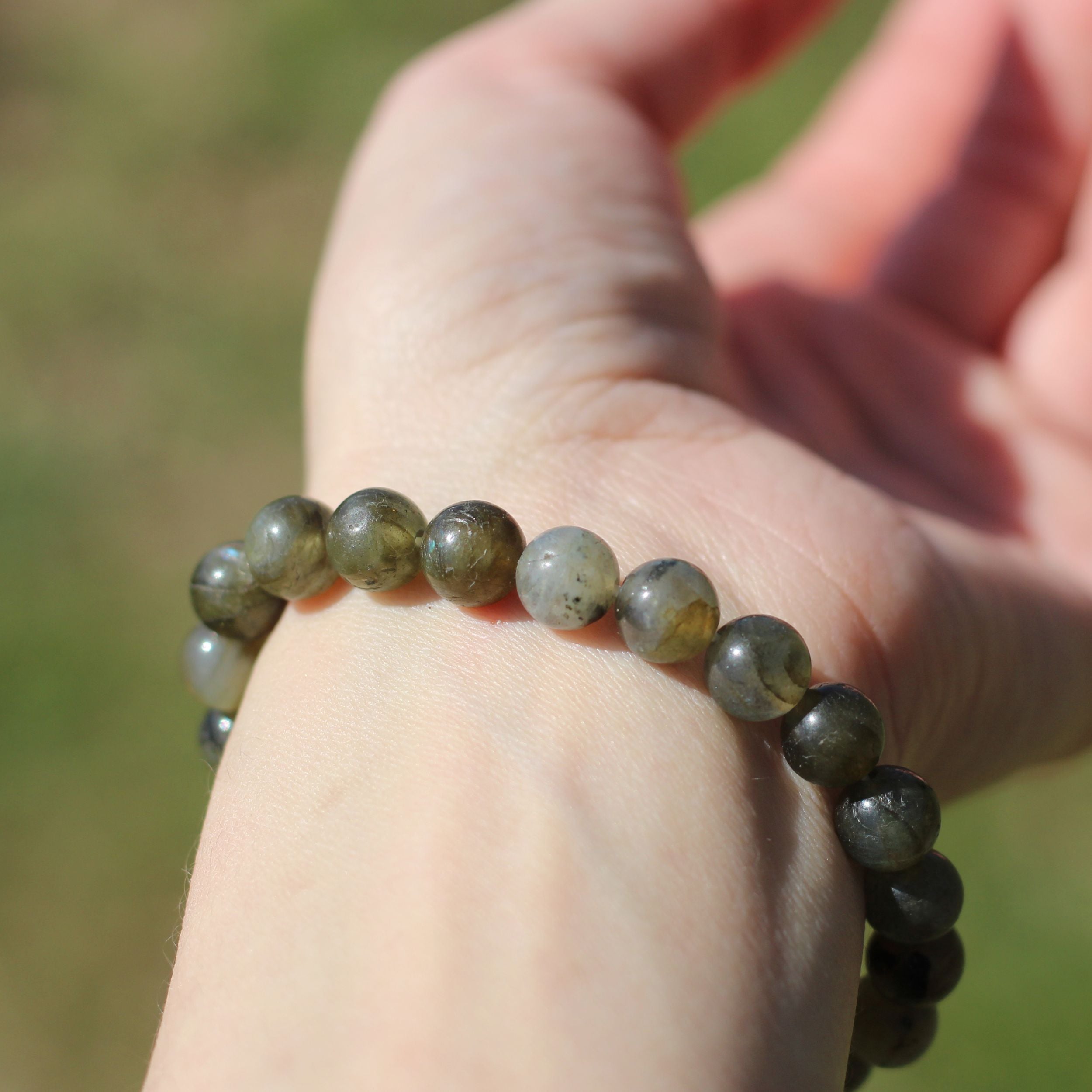 Natural Labradorite Gemstone Bracelet for Women - Healing Crystal Jewelry for Energy Protection & Chakra Balancing | Perfect for Meditation, Yoga & Spiritual Gifts