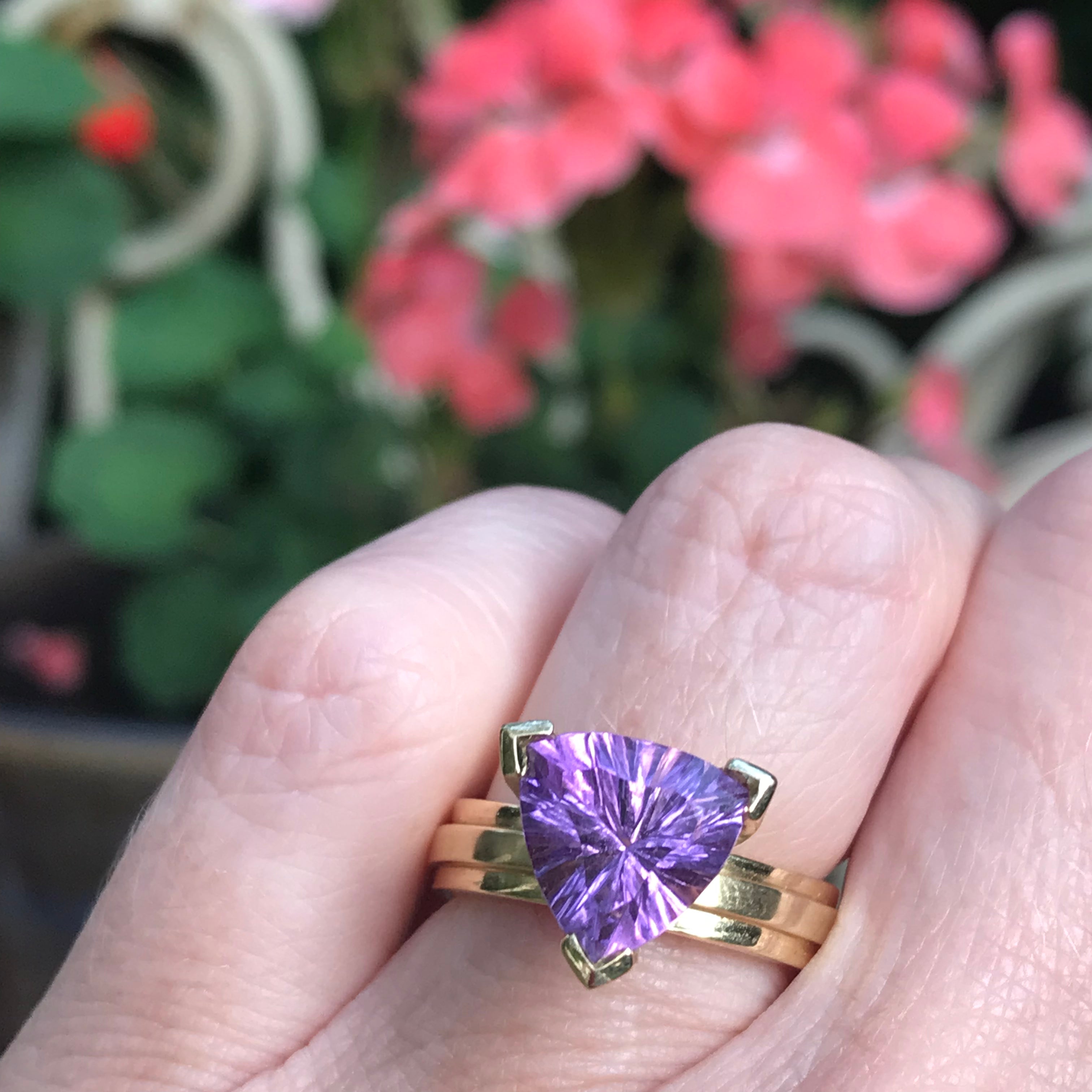 18ct Yellow Gold Trillion Amethyst Candy Wrap Ring - Elegant Jewelry for Women, Perfect for Weddings, Anniversaries & Special Occasions