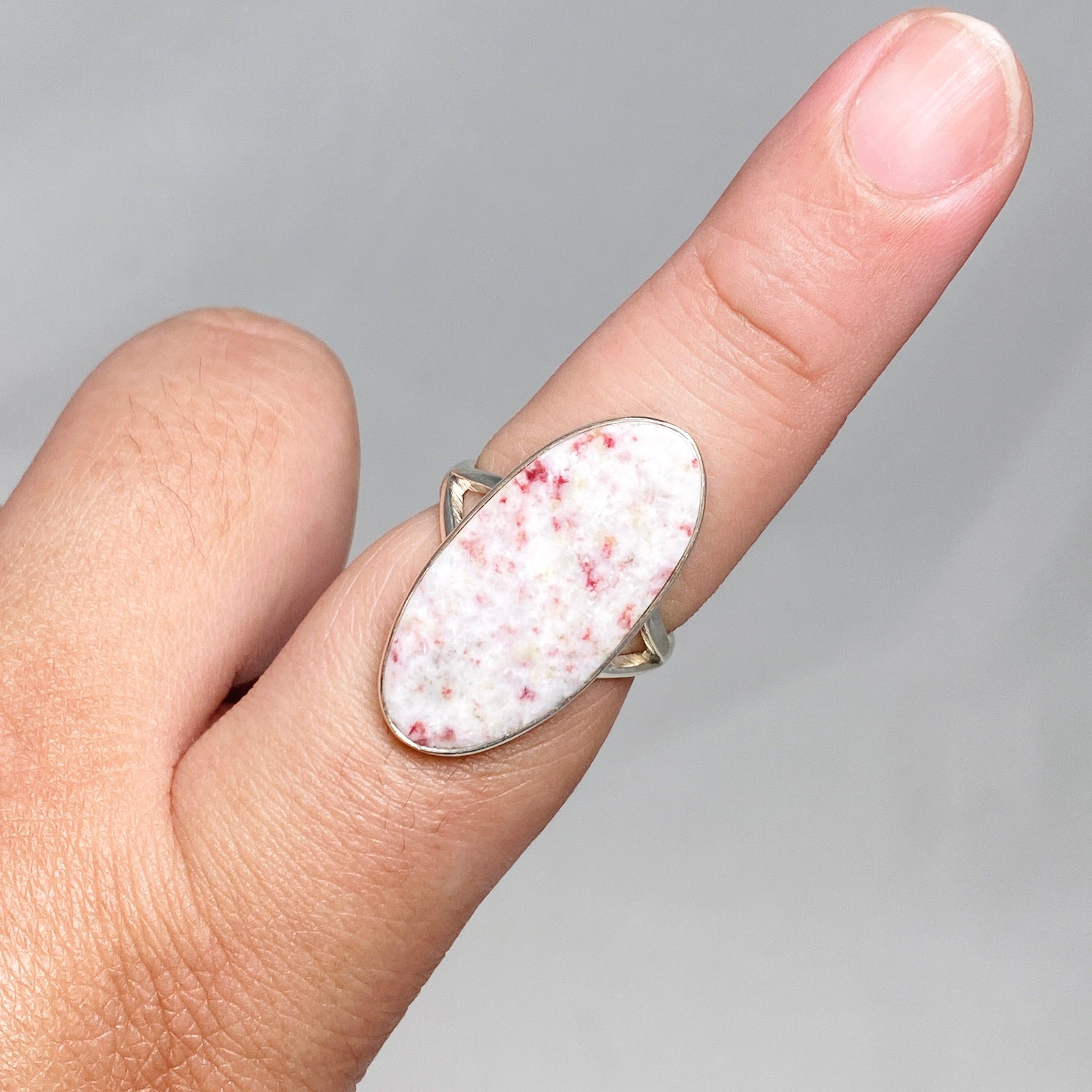 Cinnabar Oval Split Band Ring for Women Size 9 KRGJ3173 - Elegant Jewelry Gift for Birthday, Anniversary & Special Occasions
