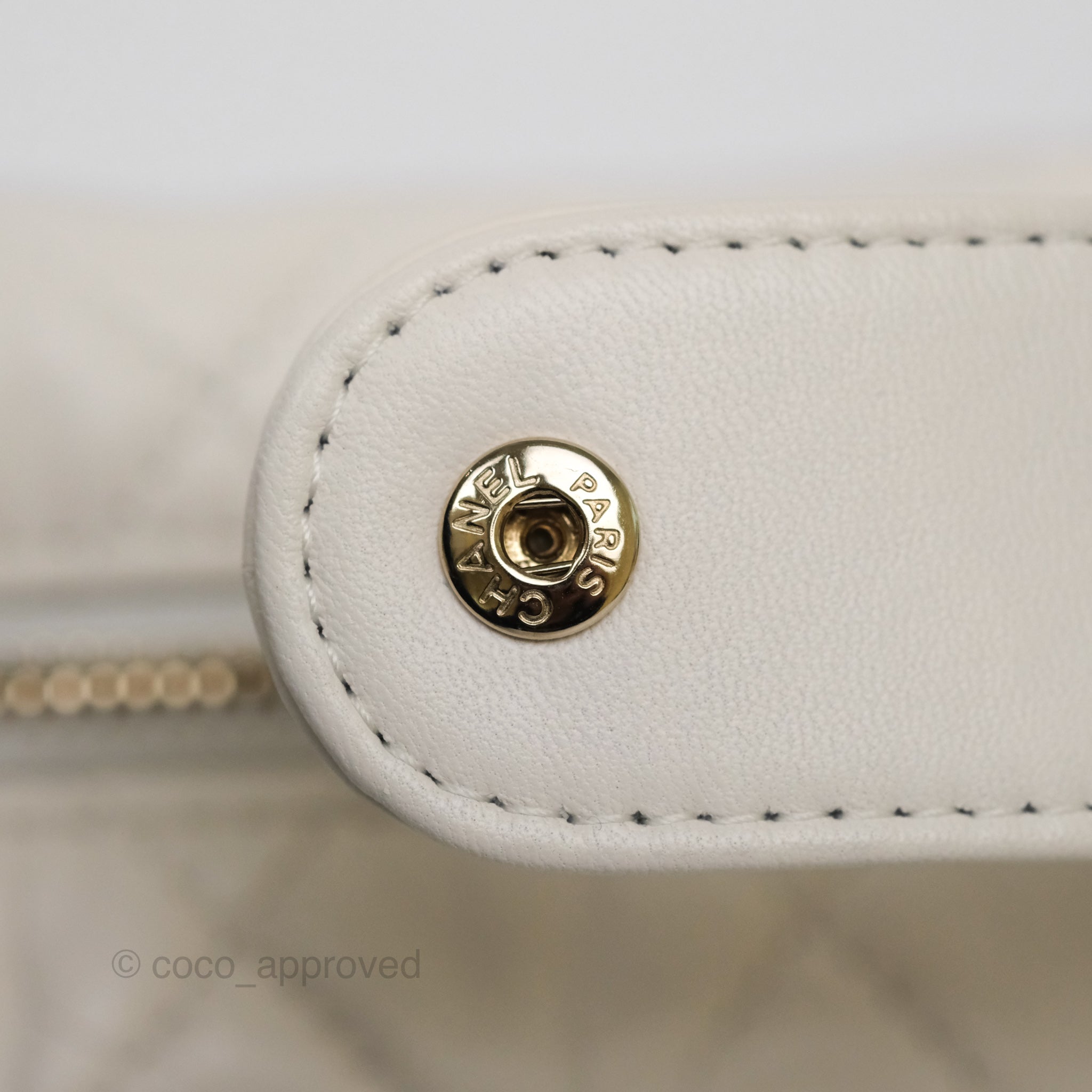 Chanel Chain Around Mini Hobo Bag in White Lambskin Leather with Gold Hardware 23C - Perfect for Evening Events & Luxury Fashion Accessories