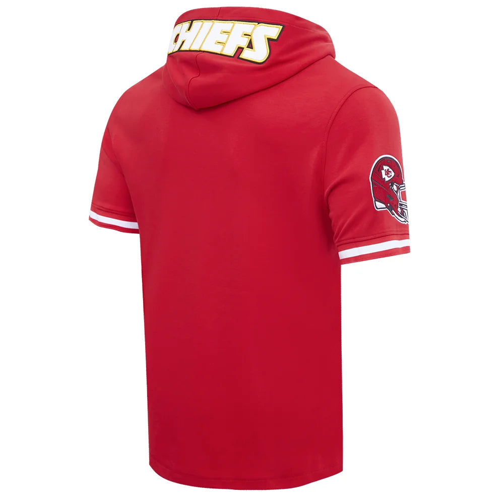Patrick Mahomes #15 Kansas City Chiefs Short Sleeve Hoodie for Men - Official NFL Pro Standard Pullover - Perfect for Game Day, Tailgating & Fan Apparel
