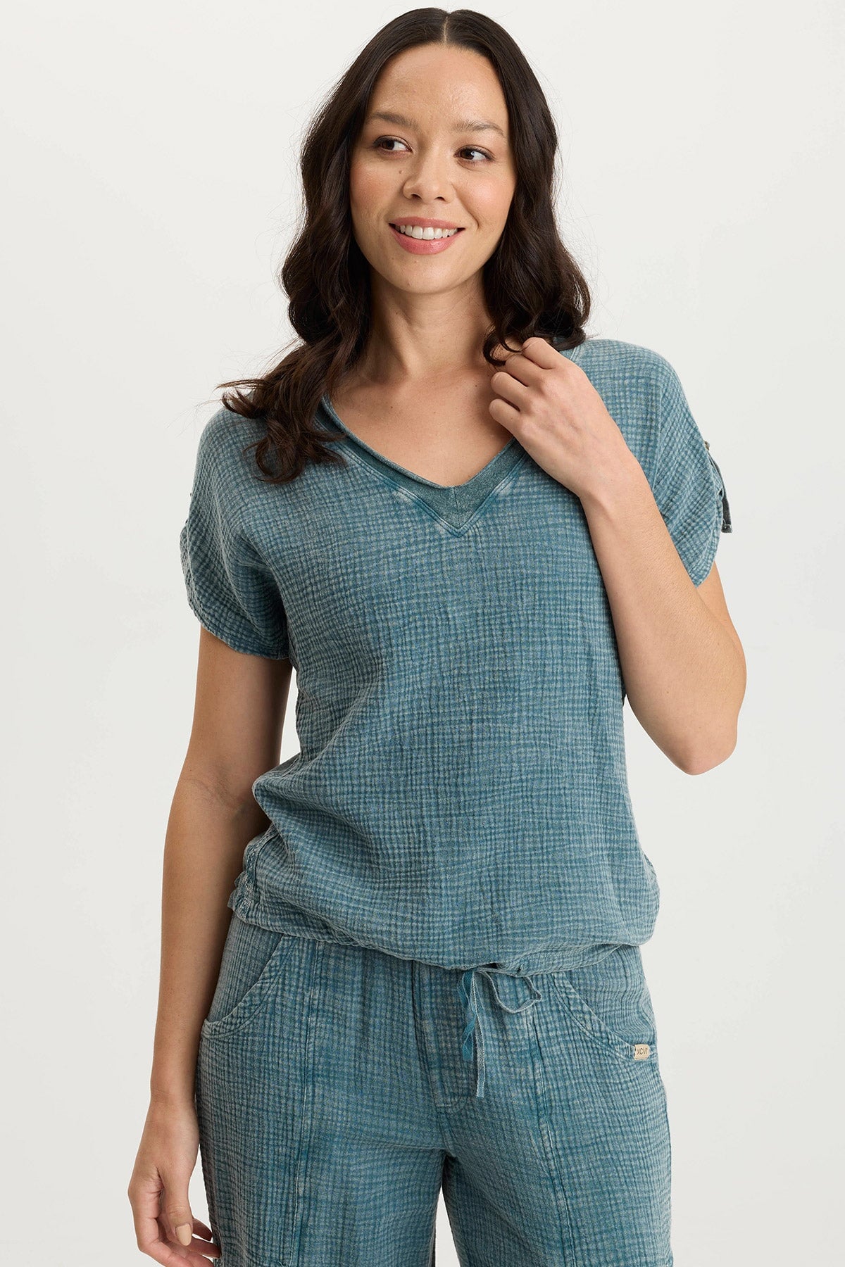 Bower Women's Gauze Jersey Tabbed Sleeve Bubble Hem V-Neck T-Shirt - Casual Summer Top for Beach, Date Night & Everyday Wear