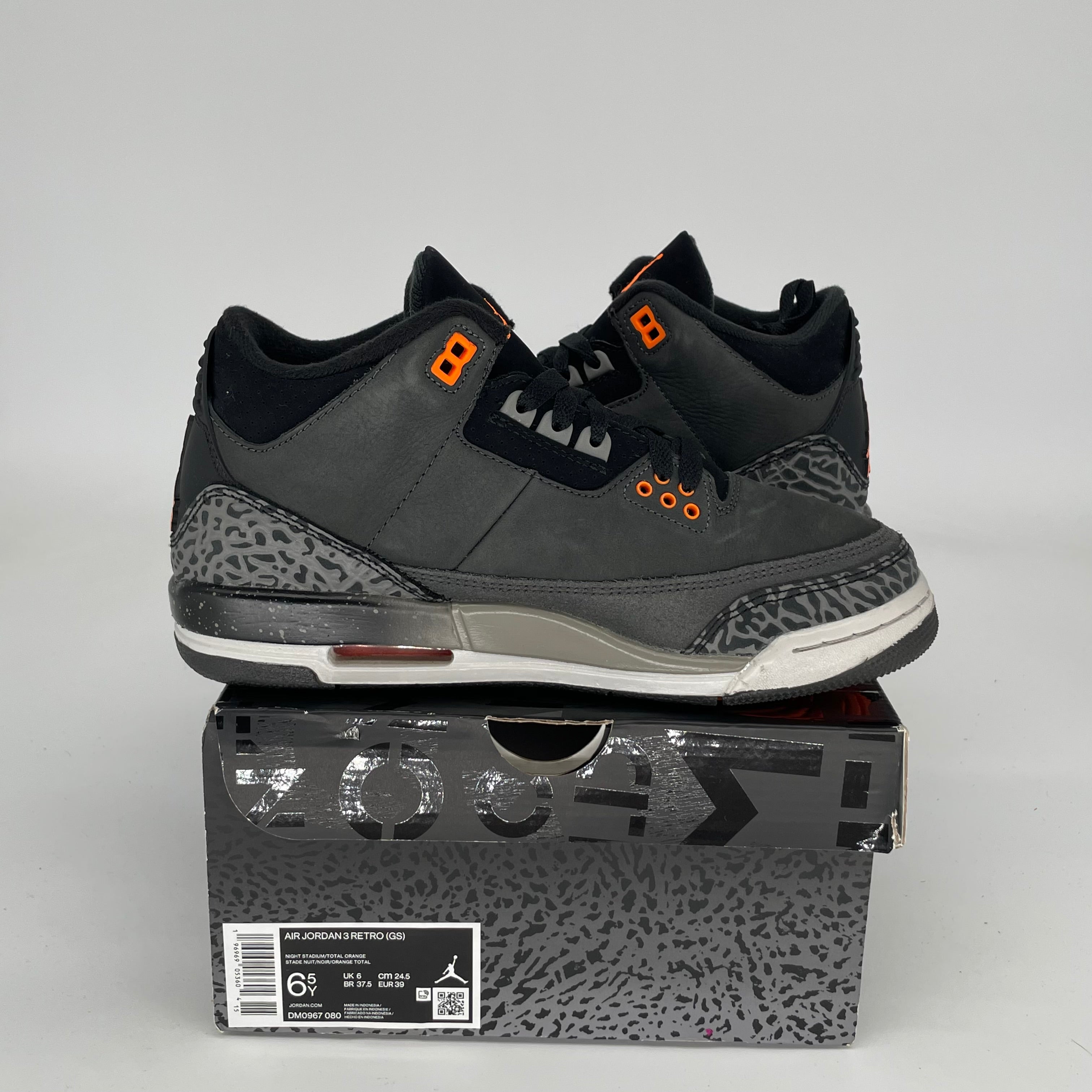 AIR JORDAN 3 FEAR Basketball Shoes Size 6.5Y (DM0967-080) - Retro Sneakers for Men & Kids - Perfect for Streetwear, Basketball Games & Sneaker Collection