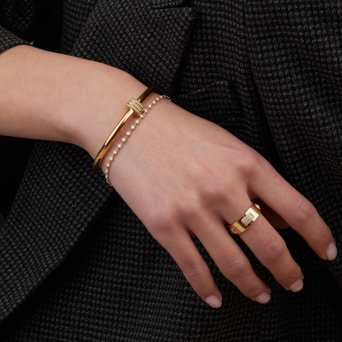 Luxe Latch Bracelet - Elegant Adjustable Gold/Silver Jewelry for Women | Perfect for Parties, Weddings & Everyday Wear