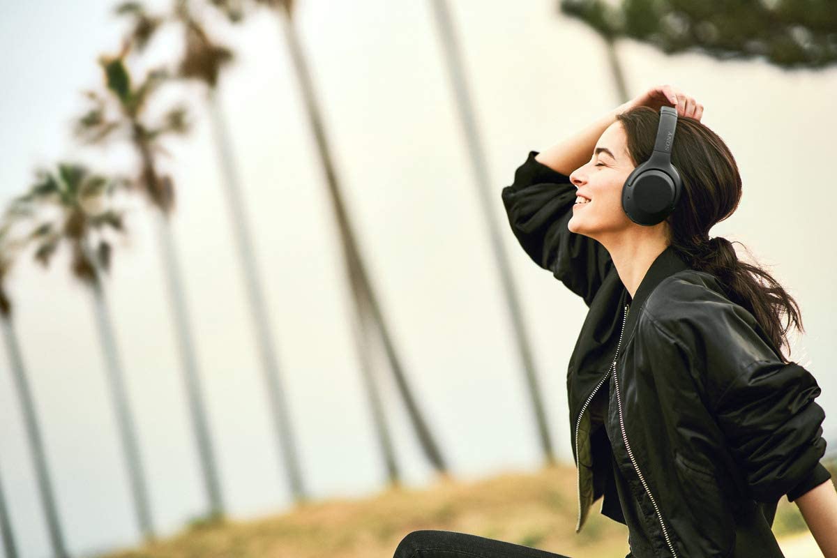 Sony WH-XB900N Wireless Noise Canceling Over-Ear Headphones - Black (Renewed) | Premium Bass Sound for Music, Travel & Work | Bluetooth Headset with Mic for Calls