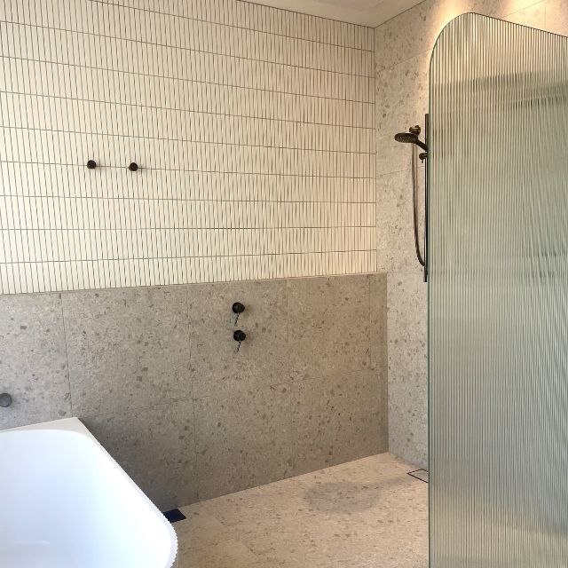 Ava Kit Kat Porcelain Mosaic Tile 300x296x6mm Satin White - Perfect for Kitchen Backsplash, Bathroom Walls & Shower Surrounds