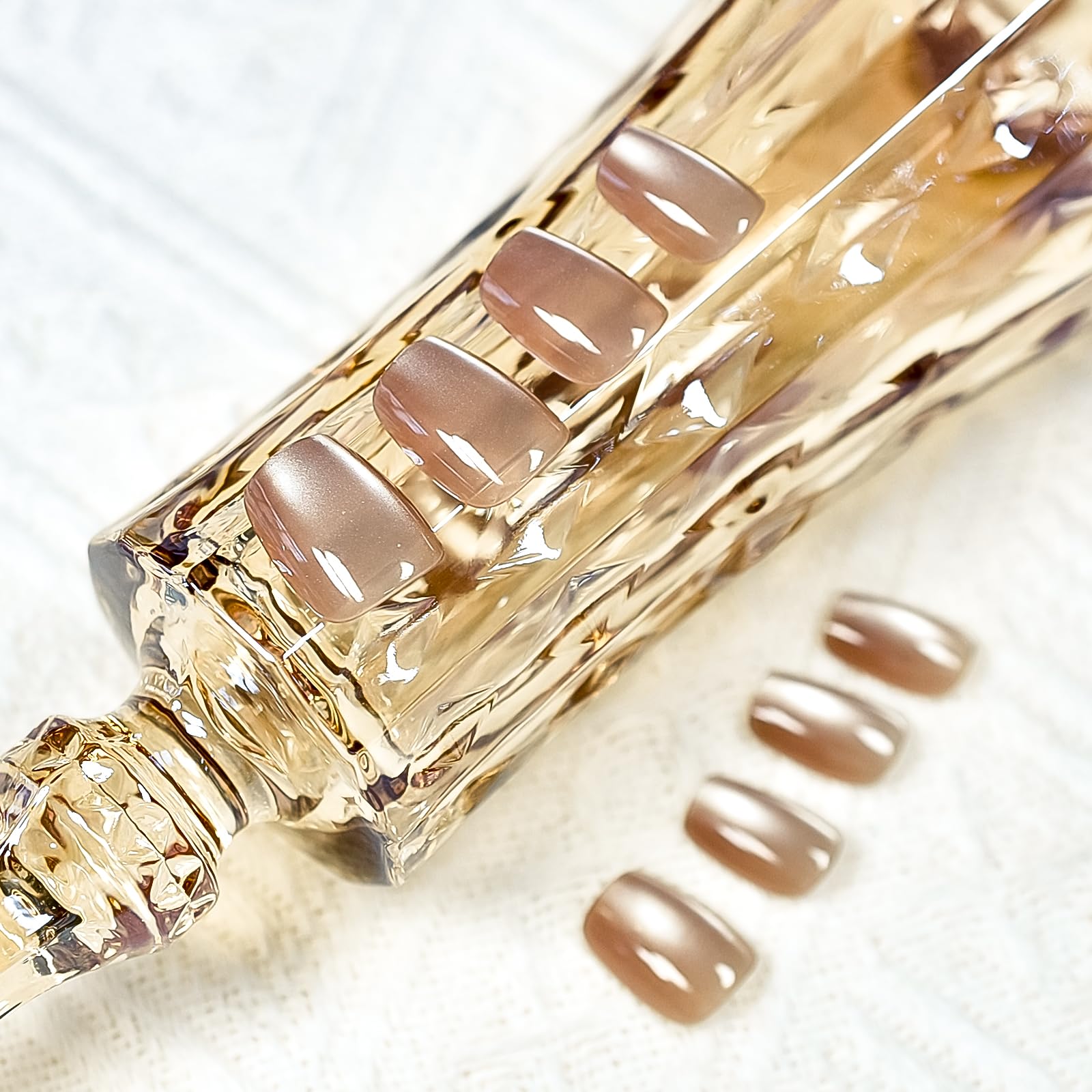 30pcs Glossy Ombre Brown Press On Nails - Cat Eye Salon Manicure Medium Coffin Squoval Fake Nails | Reusable Acrylic False Nails for Women & Girls | Perfect for Parties, Weddings, Date Nights & Everyday Wear
