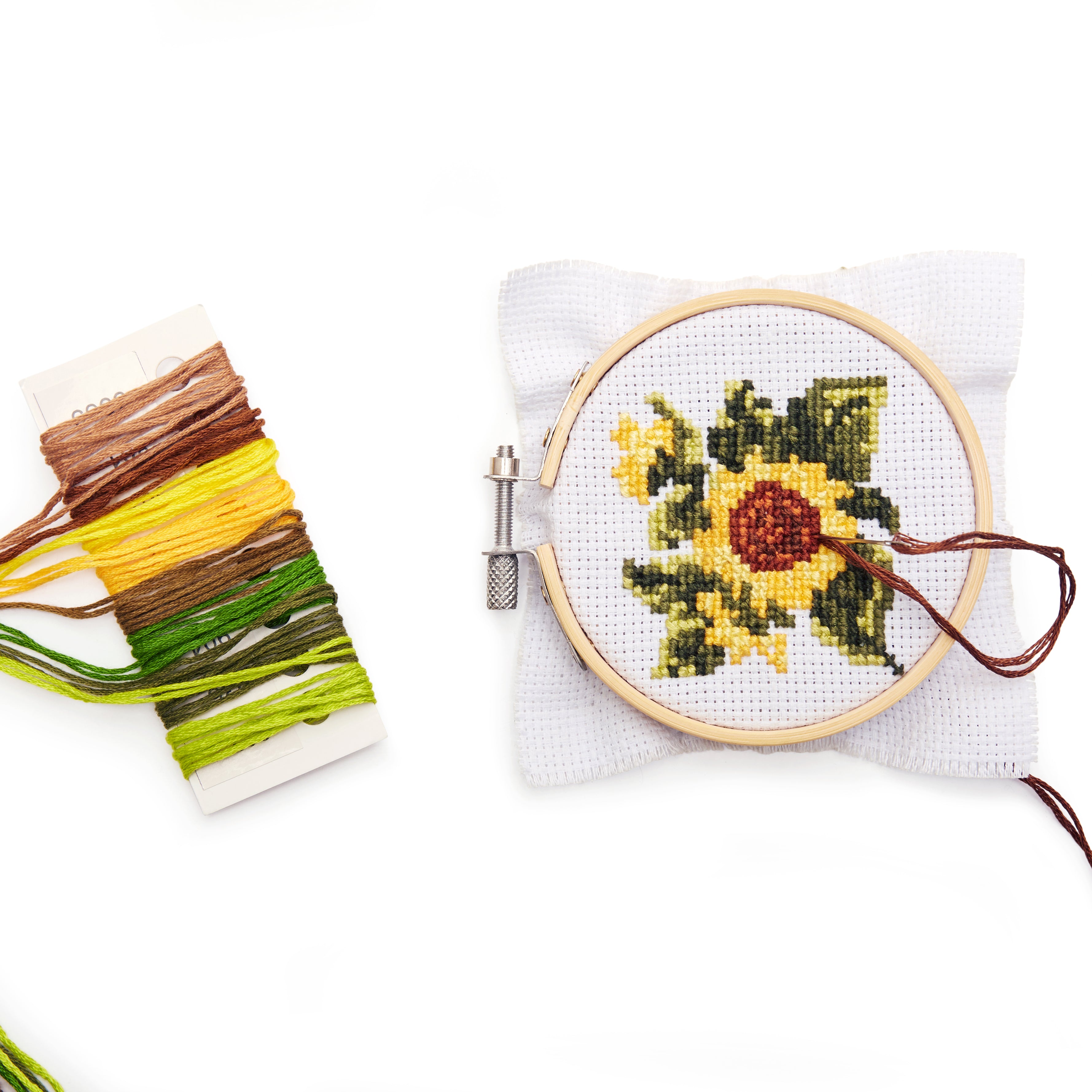 Sunflower Mini Cross Stitch Embroidery Kit for Beginners - DIY Floral Embroidery Craft Set with Pattern, Thread & Needle - Perfect for Home Decor, Gifts & Relaxation