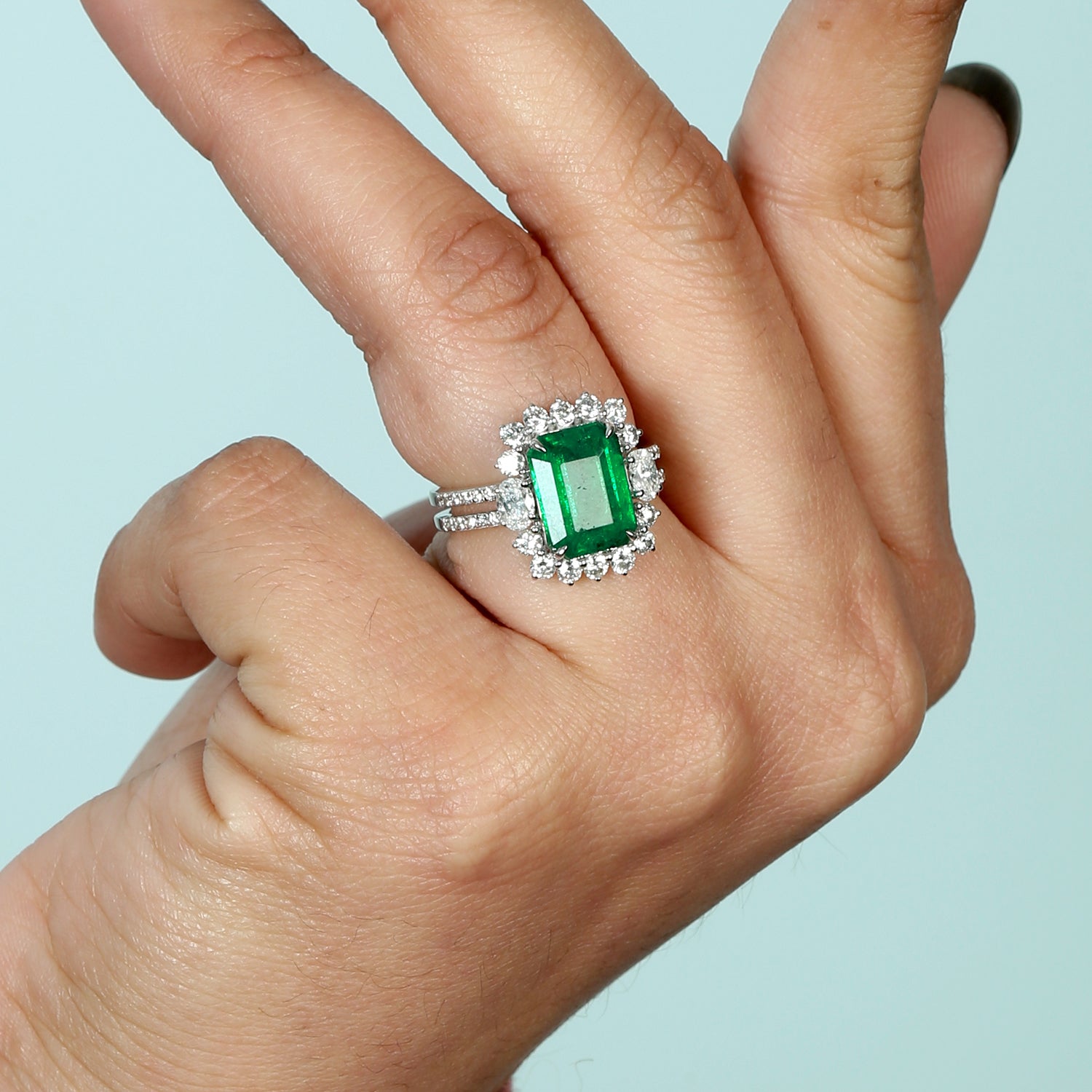 Emerald Prong Set Rose Cut Diamond Cocktail Ring in 18K White Gold for Women - Perfect for Evening Parties, Weddings & Special Occasions