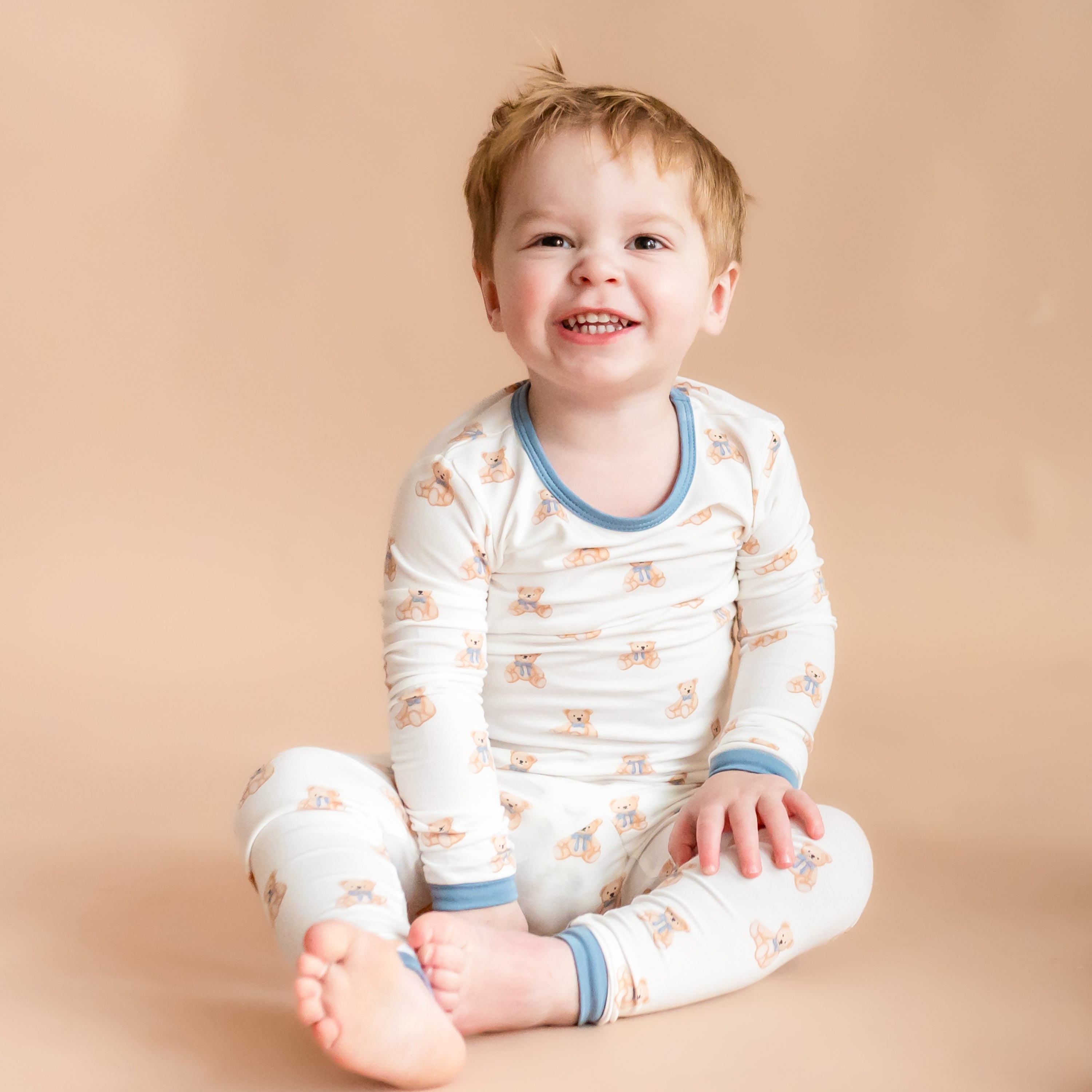 Cozy Teddy Bear Print Long Sleeve Pajamas Set for Women - Soft Winter Sleepwear for Cold Nights & Lounge Wear at Home