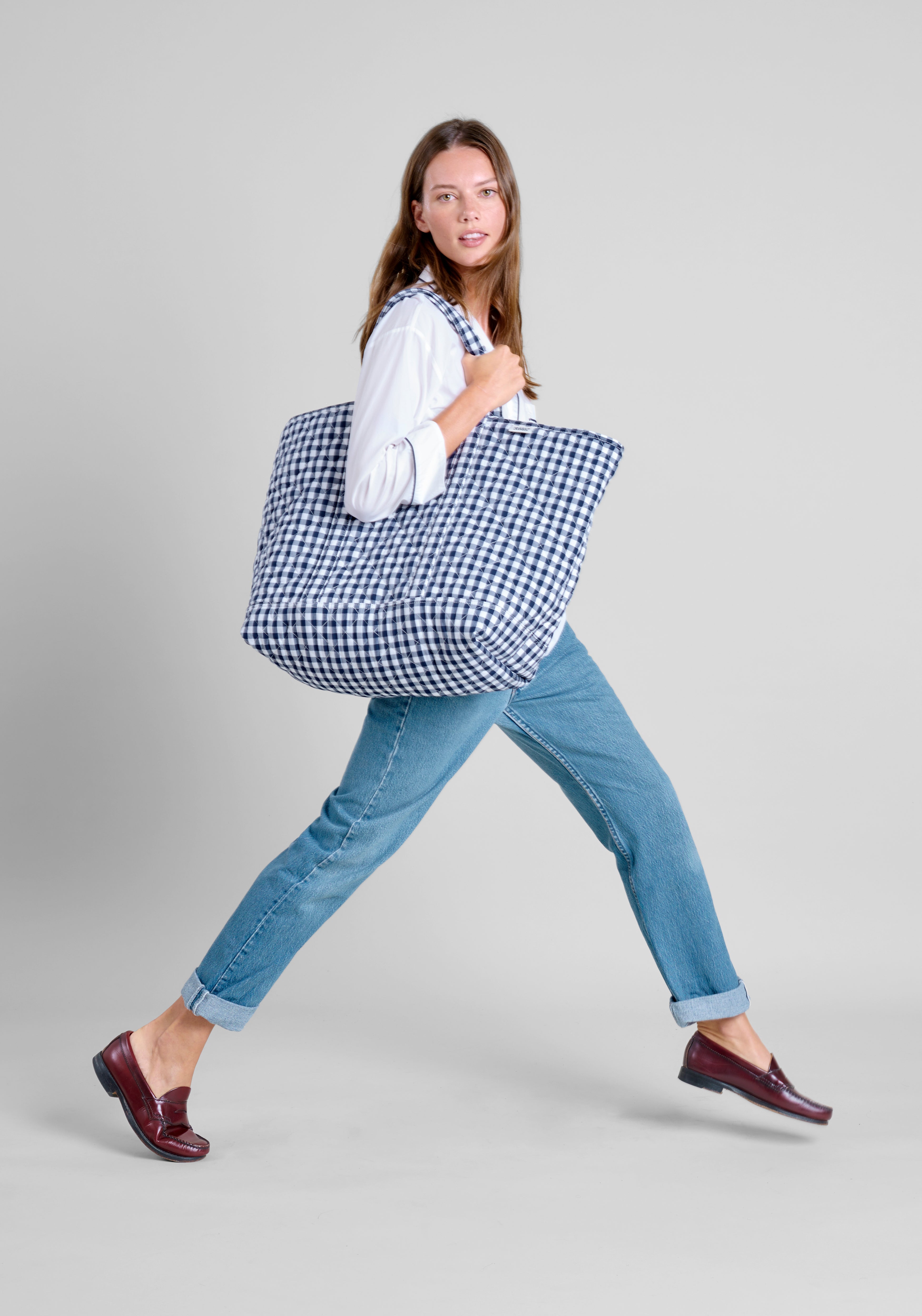 Quilted Gingham Weekender Bag - Stylish Travel Duffel for Women & Men - Perfect for Weekend Getaways, Gym, Work & Overnight Trips