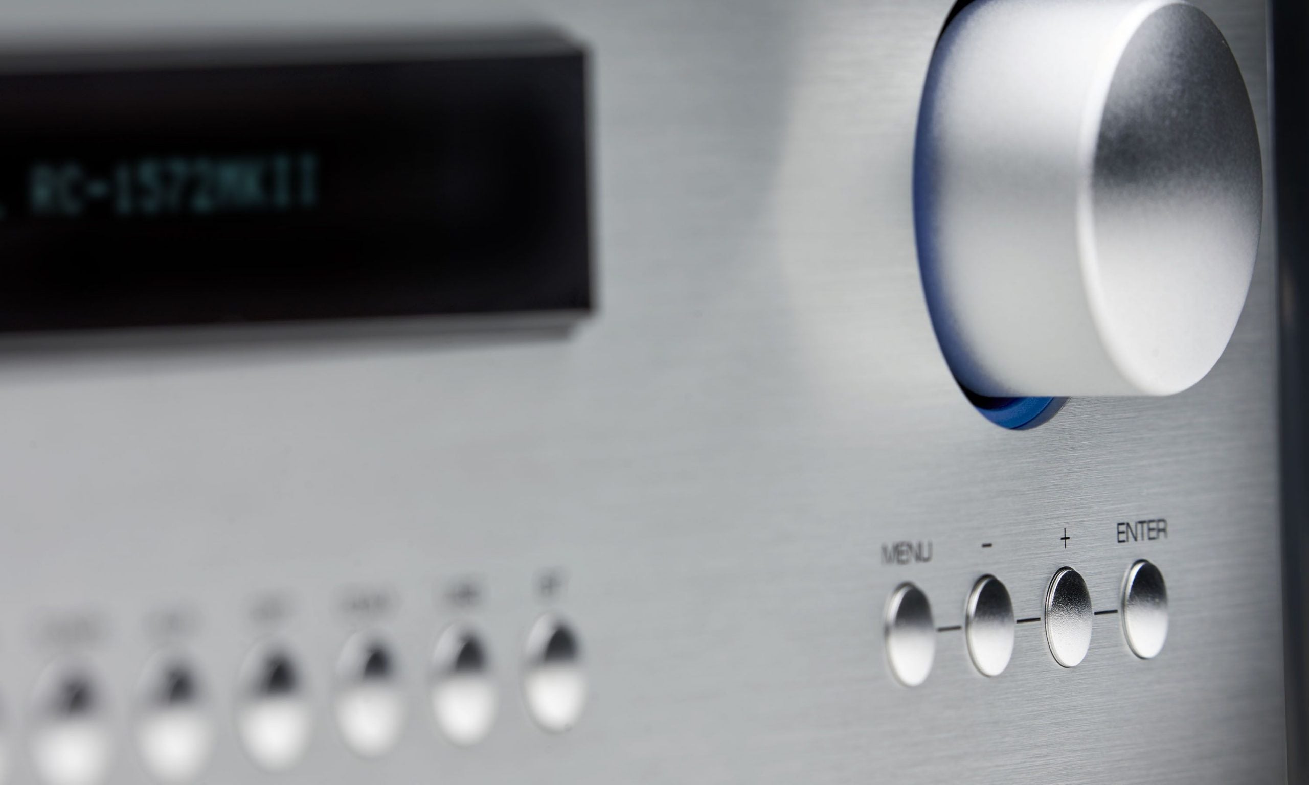 Rotel RC 1572 MKII High-End Stereo Preamplifier - Premium Audio Component for Home Theater & Hi-Fi Systems - Perfect for Audiophiles & Music Enthusiasts