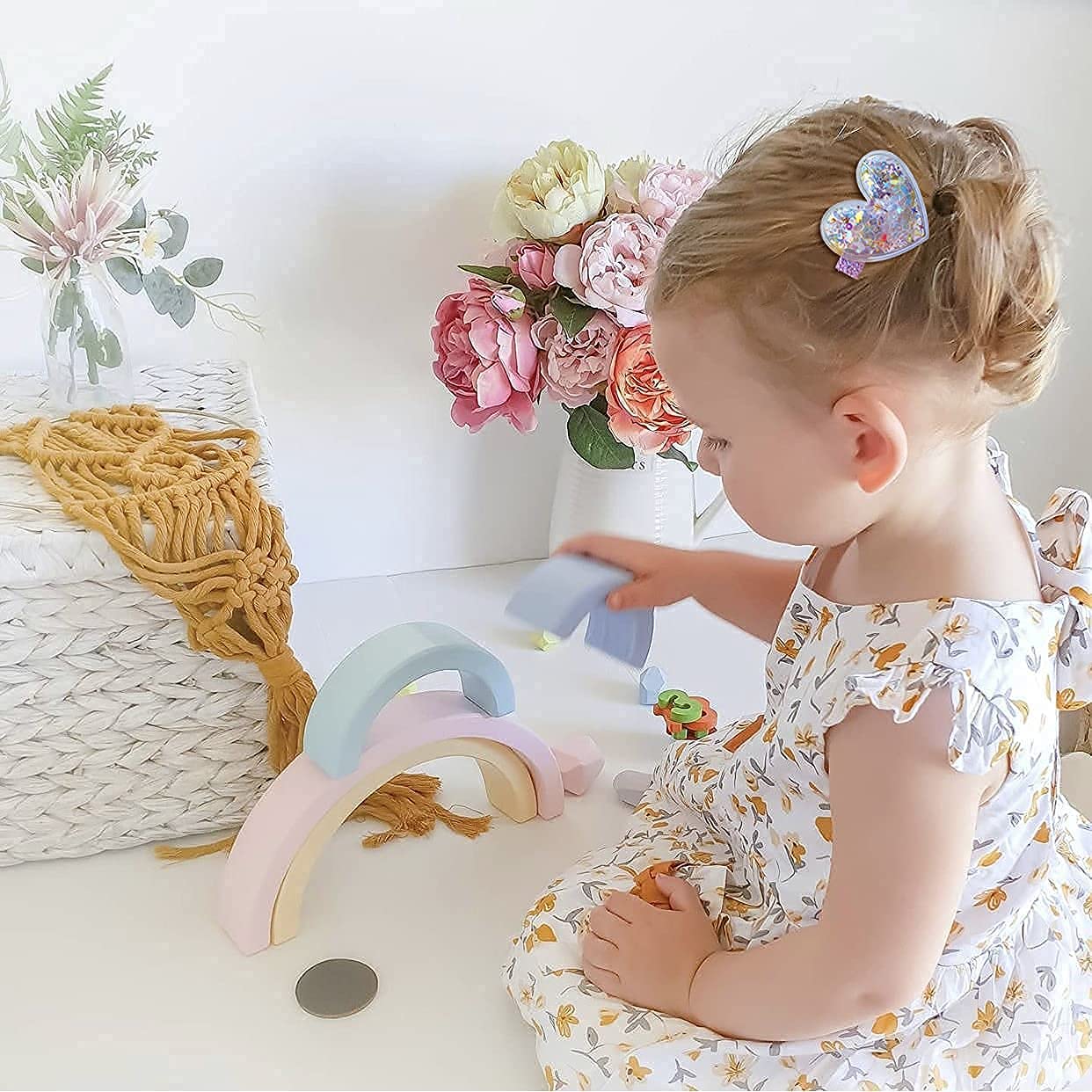 APSAMBR - 3PCS Sparkly Heart Hair Clips for Girls, Sequins Snap Barrettes, Glitter Hairpins for Kids - Perfect for School, Parties & Everyday Styling