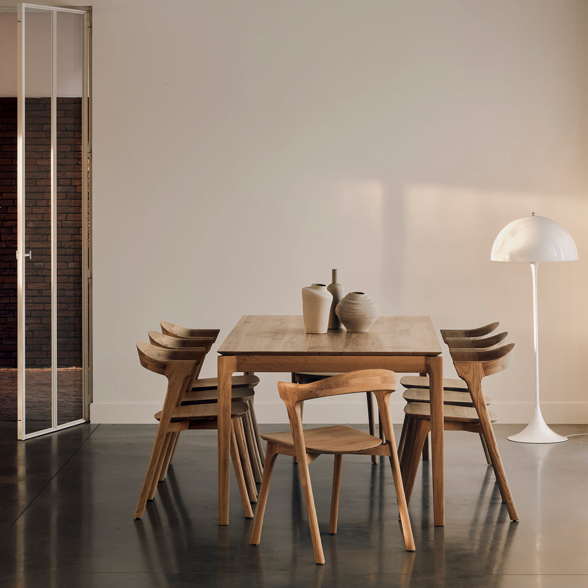 Extendable Dining Table for Small Spaces - Expandable Wooden Table for Kitchen & Dining Room - Perfect for Family Gatherings & Dinner Parties