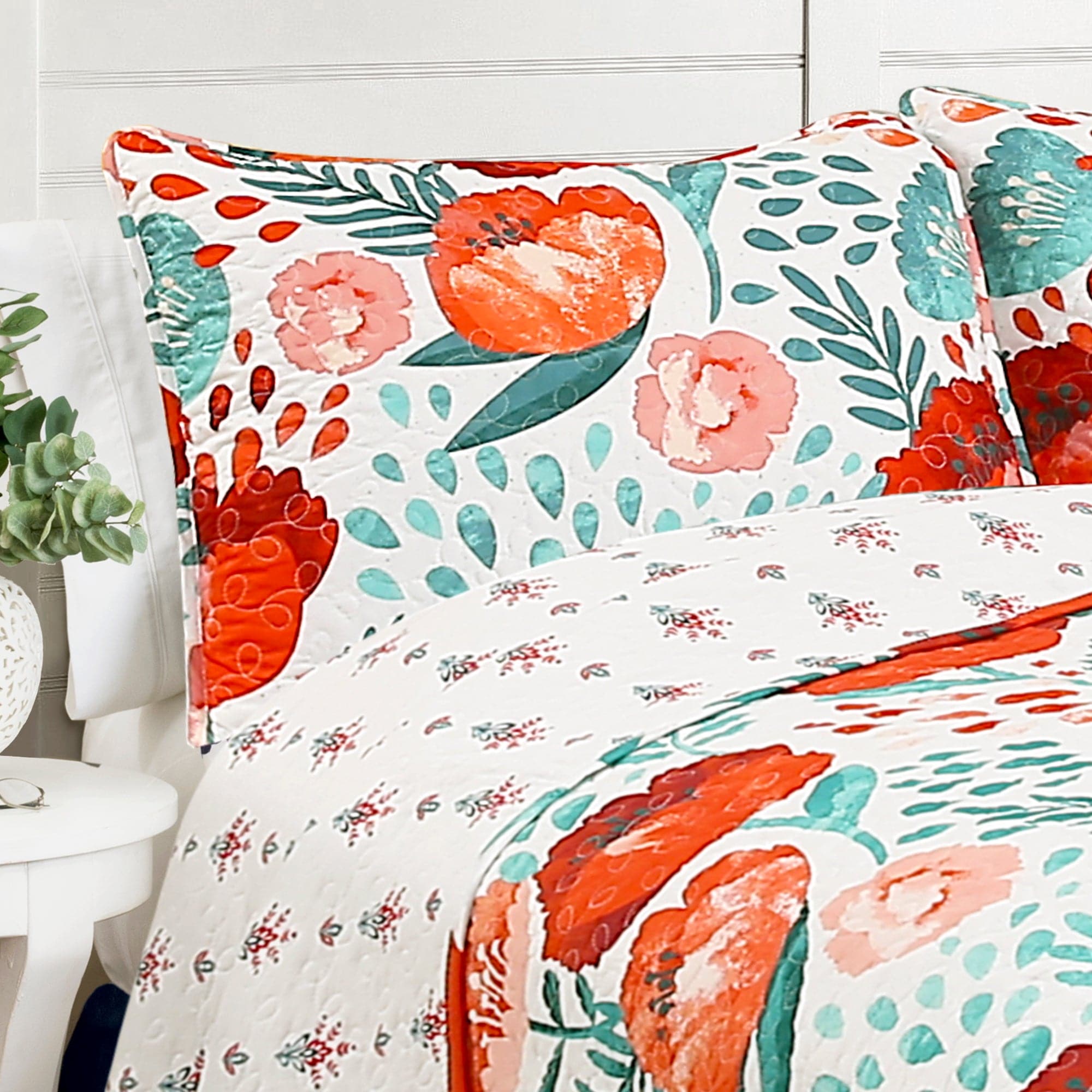 Poppy Garden Quilt 3-Piece Bedding Set - Floral Duvet Cover, Pillow Shams & Bed Skirt - Perfect for Spring & Summer Bedroom Decor
