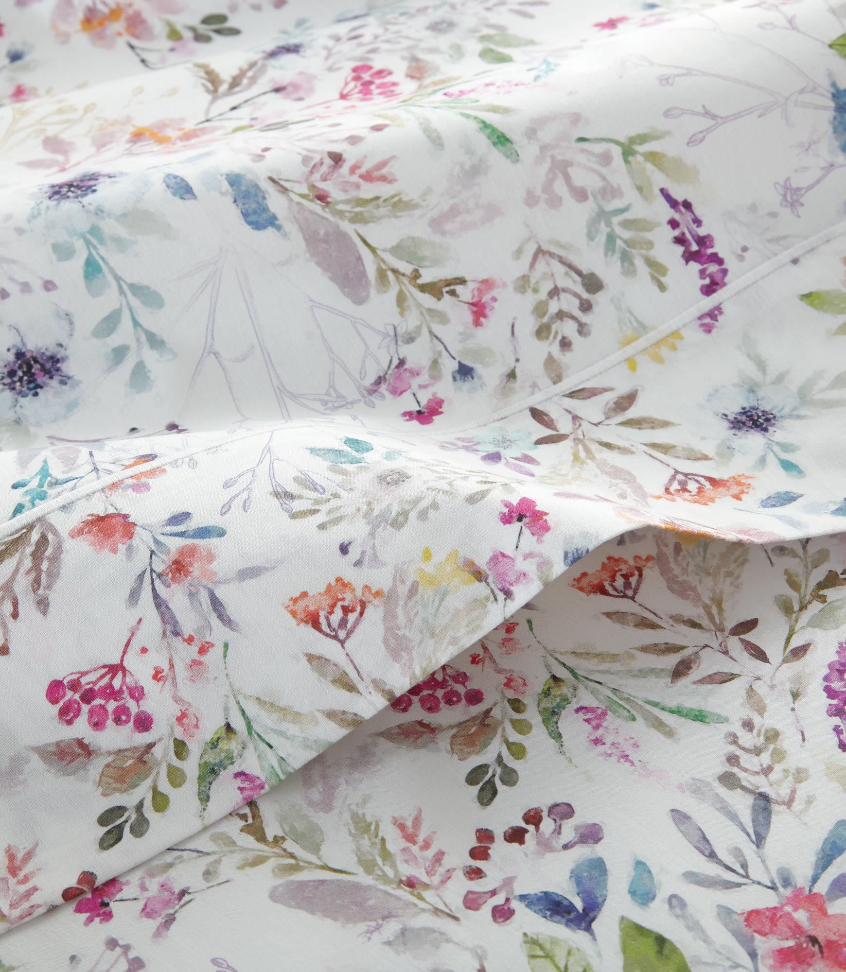 Chloe Floral Percale Sheet Set - Luxury 100% Cotton Bed Sheets, Soft & Breathable for All Seasons - Perfect for Master Bedroom, Guest Room, or Vacation Home