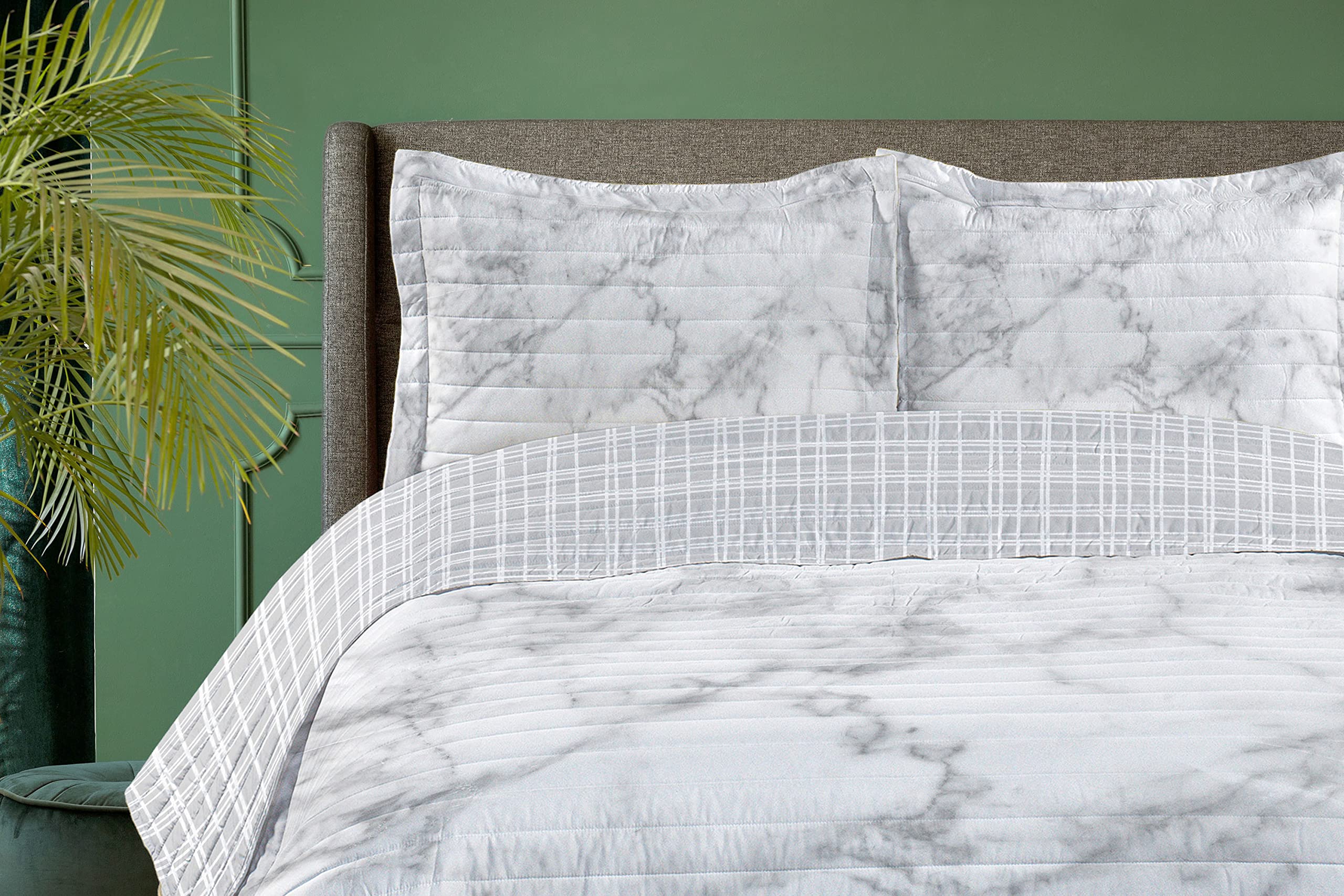 Ambesonne Reversible King Size Bedspread Set with Pillow Shams - Marble Print Microfiber Comforter in Pale Grey Dust, Nature Granite Pattern with Cloudy Spotted Stone Effects | Perfect for Master Bedroom, Guest Room & Luxury Hotel Decor