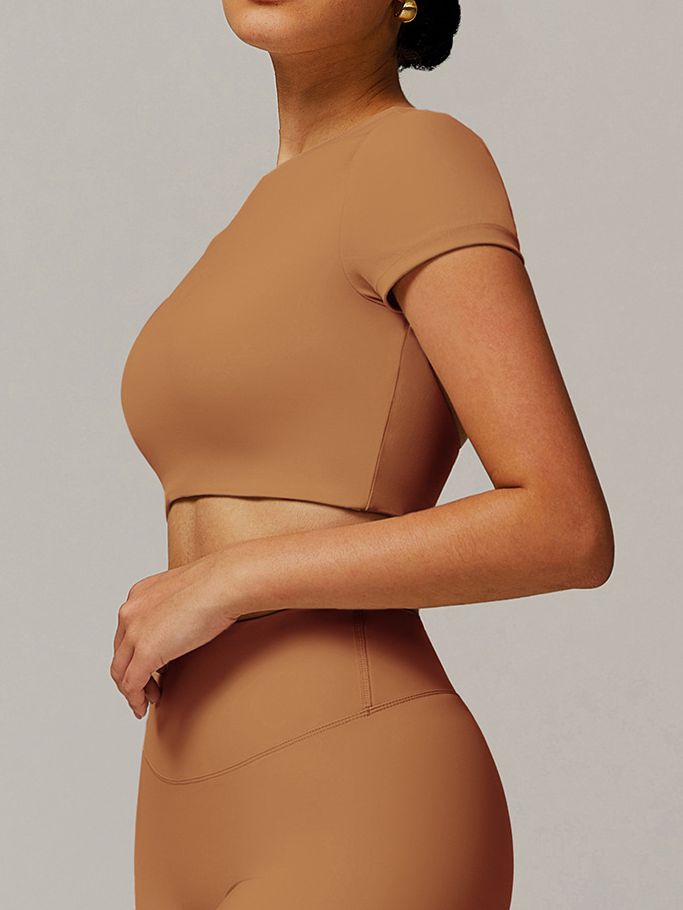 ZASUWA Women's Solid Color Backless Crop Top with Built-in Pads - Short Sleeve Casual Shirt for Summer, Beach, and Party Wear