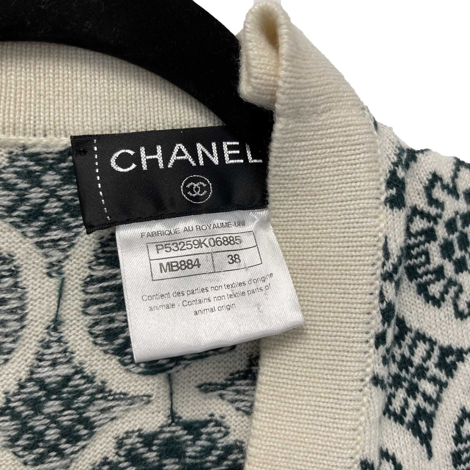Chanel 16C Seoul RUNWAY Green Ecru Clover Belted Sweater Dress Size 38 (US 6) - Elegant Knit Dress for Women, Perfect for Fall Fashion, Date Nights & Special Occasions