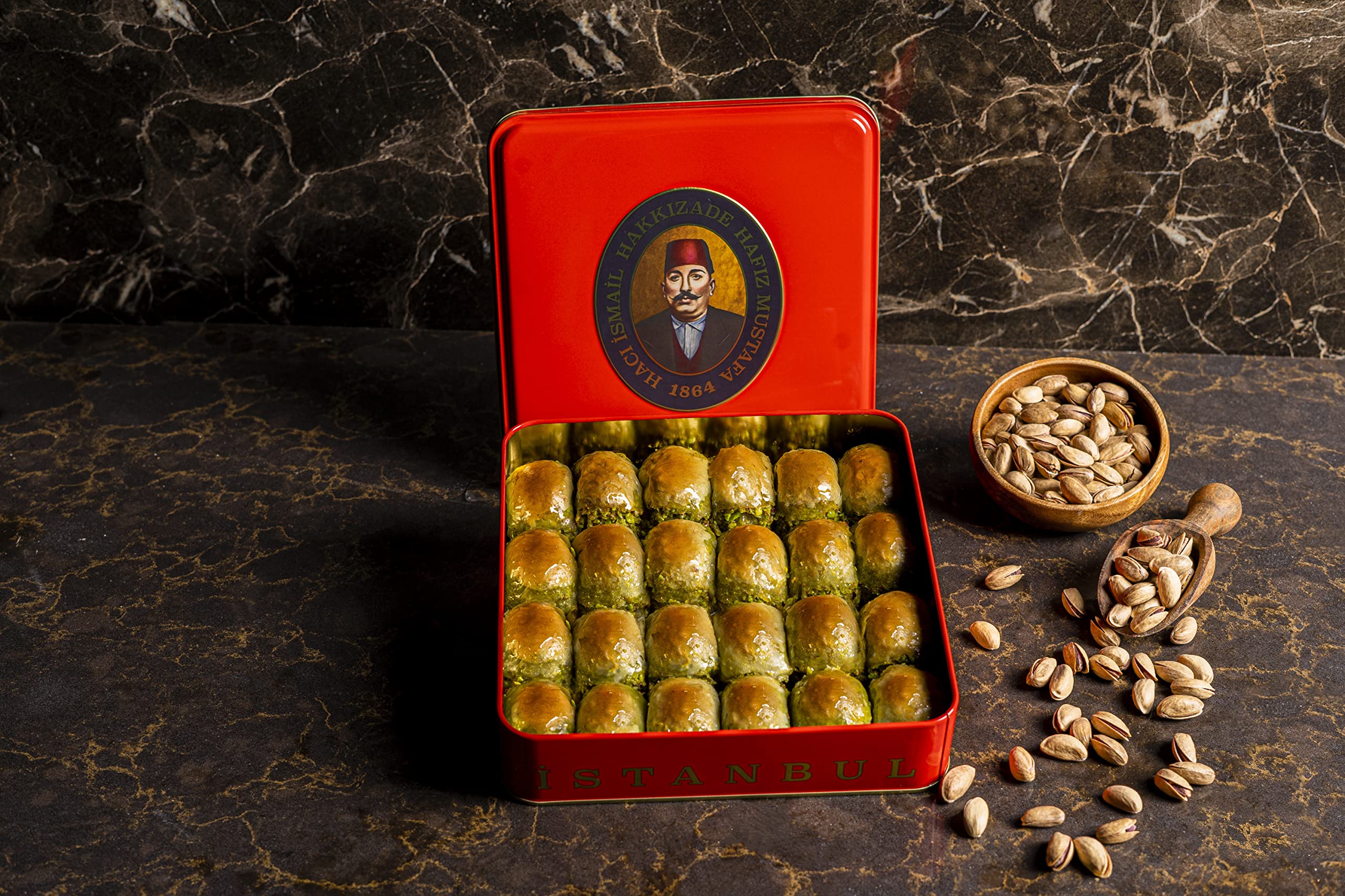 Hafiz Mustafa 1864 Istanbul Baklava Pastry Gift Box - Authentic Turkish Baklava Dessert with Fresh Phyllo Dough, Pistachios, Hazelnuts & Walnuts - Perfect for Birthday, Christmas Gifts & Holiday Parties | Turkish Delight for Family Gatherings, Office Treats & Special Occasions