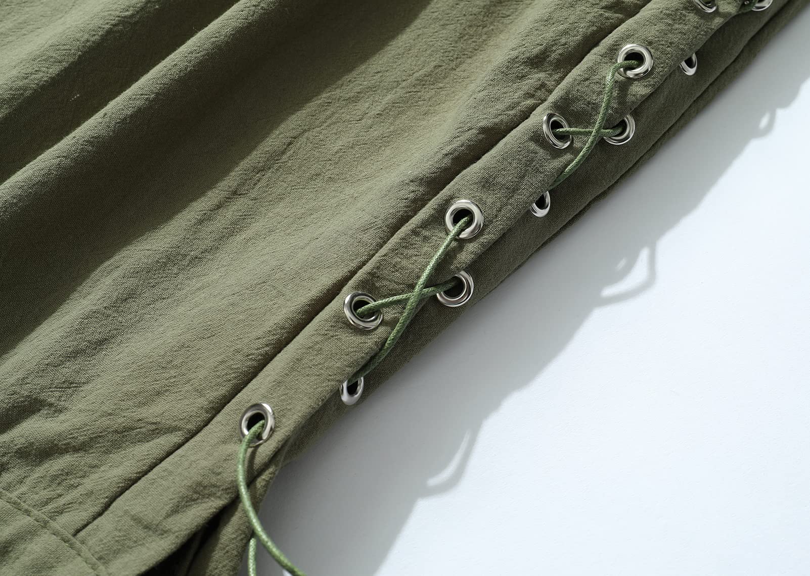 **Men's Pirate Shorts - Medieval Viking Navigator Renaissance Banded Pants - Gothic Linen Costume Shorts for Cosplay, LARP & Historical Reenactment**