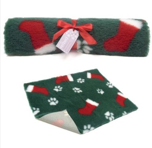 **Anti-Slip Vetbed Christmas Pet Bed - Green Plush Dog & Cat Bed with Stockings & Paw Prints - Cozy Holiday Sleeping Mat for Small to Medium Pets**