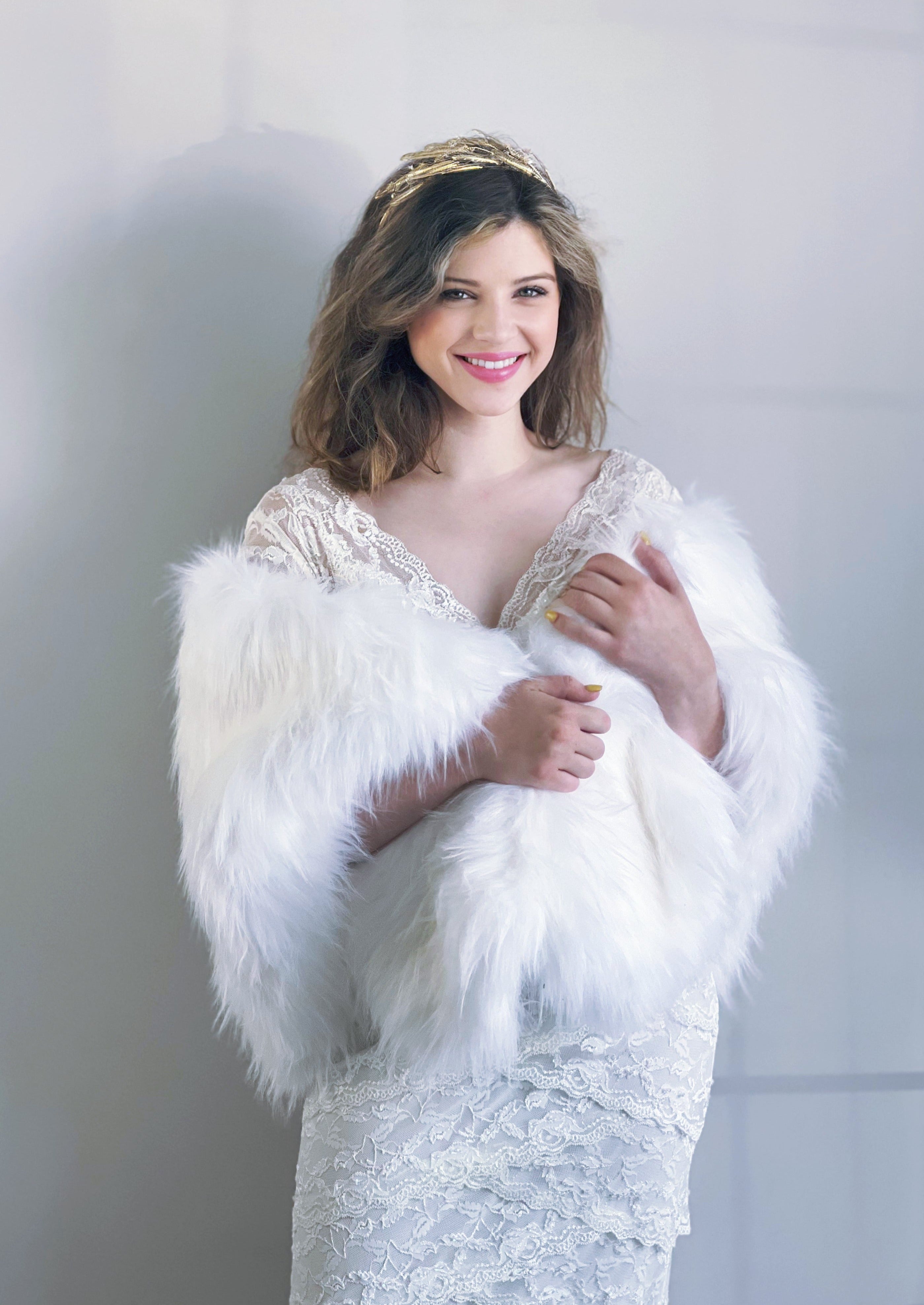 Elegant White Bridal Fur Shawl with Butterfly Design (PWht02) - Perfect for Weddings, Prom & Formal Events
