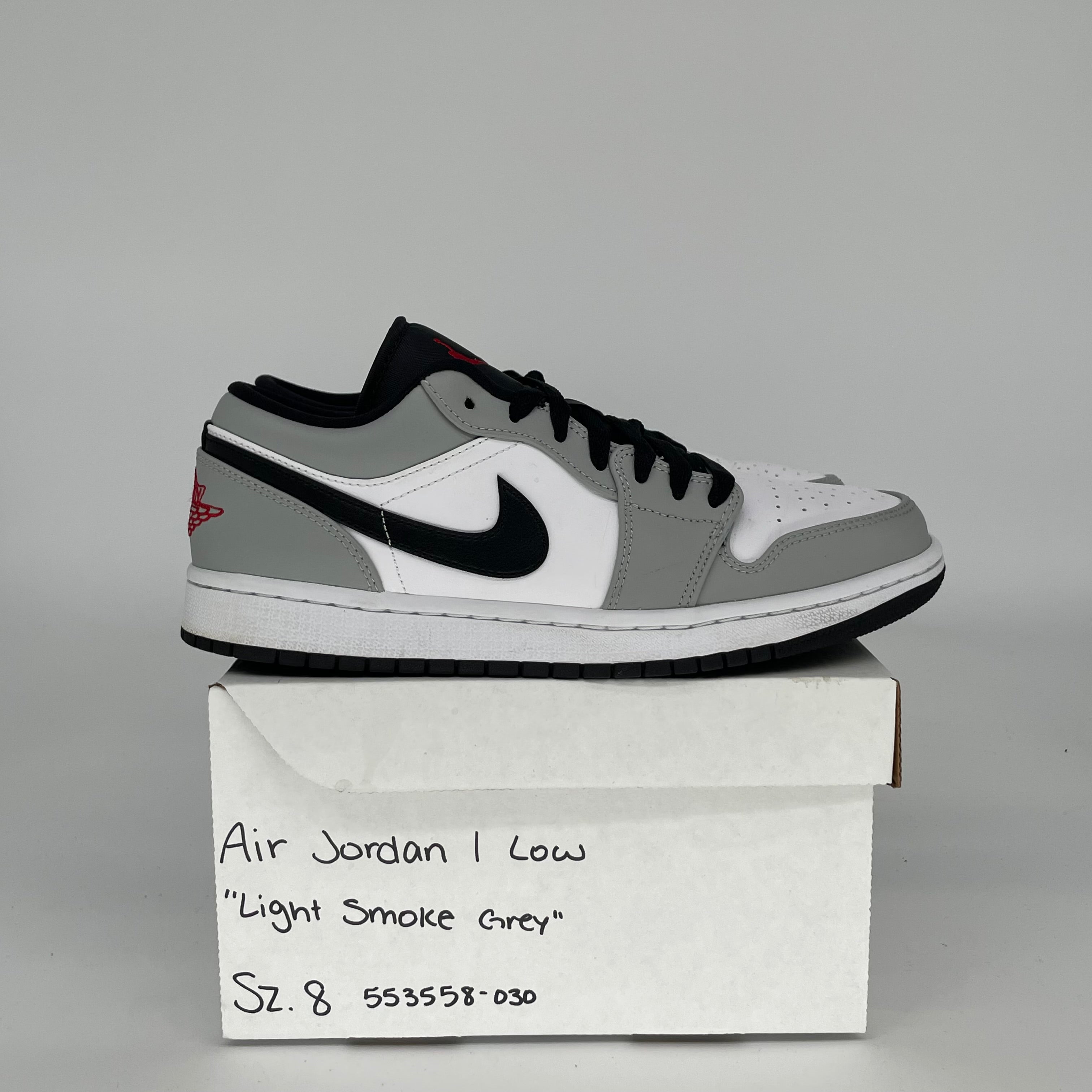 AIR JORDAN 1 LOW Light Smoke Grey Men's Basketball Shoes Size 8 - Retro Style Sneakers for Casual Wear & Street Fashion (553558-030)