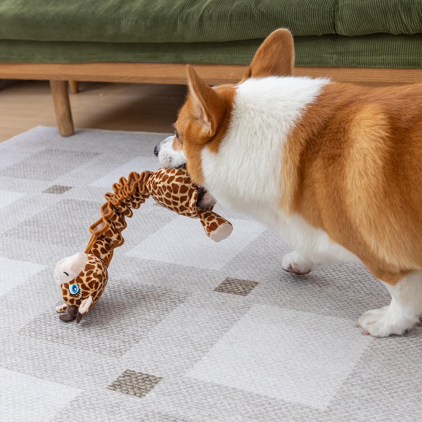 Durable Squeaky Dog Toys for Large Breeds - Interactive Plush Tug of War Toy with Crinkle Paper, Chew-Resistant Stuffed Animal for Puppies & Adult Dogs (Giraffe Design) - Perfect for Playtime, Training & Anxiety Relief