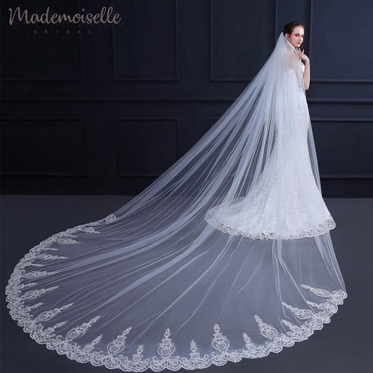 Dejianna Veil - Elegant Wedding Veil for Brides | Perfect for Church Ceremonies, Photo Shoots & Special Occasions
