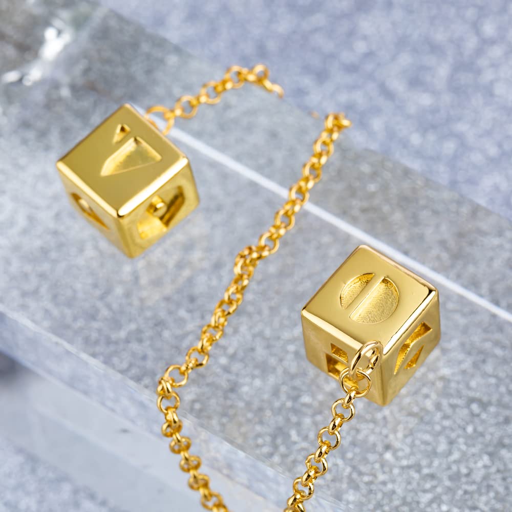 Han Solo Lucky Dice Keychain - Premium Sabacc Gold Dice with High Hardness & Copper Finish | Perfect for Star Wars Fans, Cosplay, and Gaming Accessories