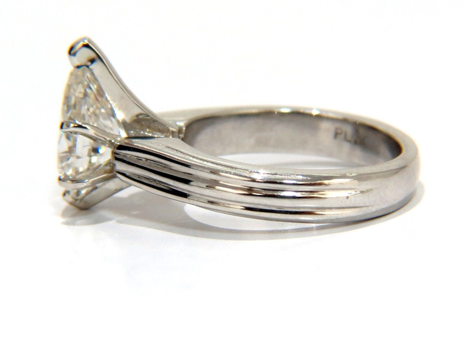 2.00ct GIA Certified Pear Brilliant Diamond Solitaire Ring - I/SI1 Clarity, Platinum Setting for Engagement, Wedding & Anniversary Gifts