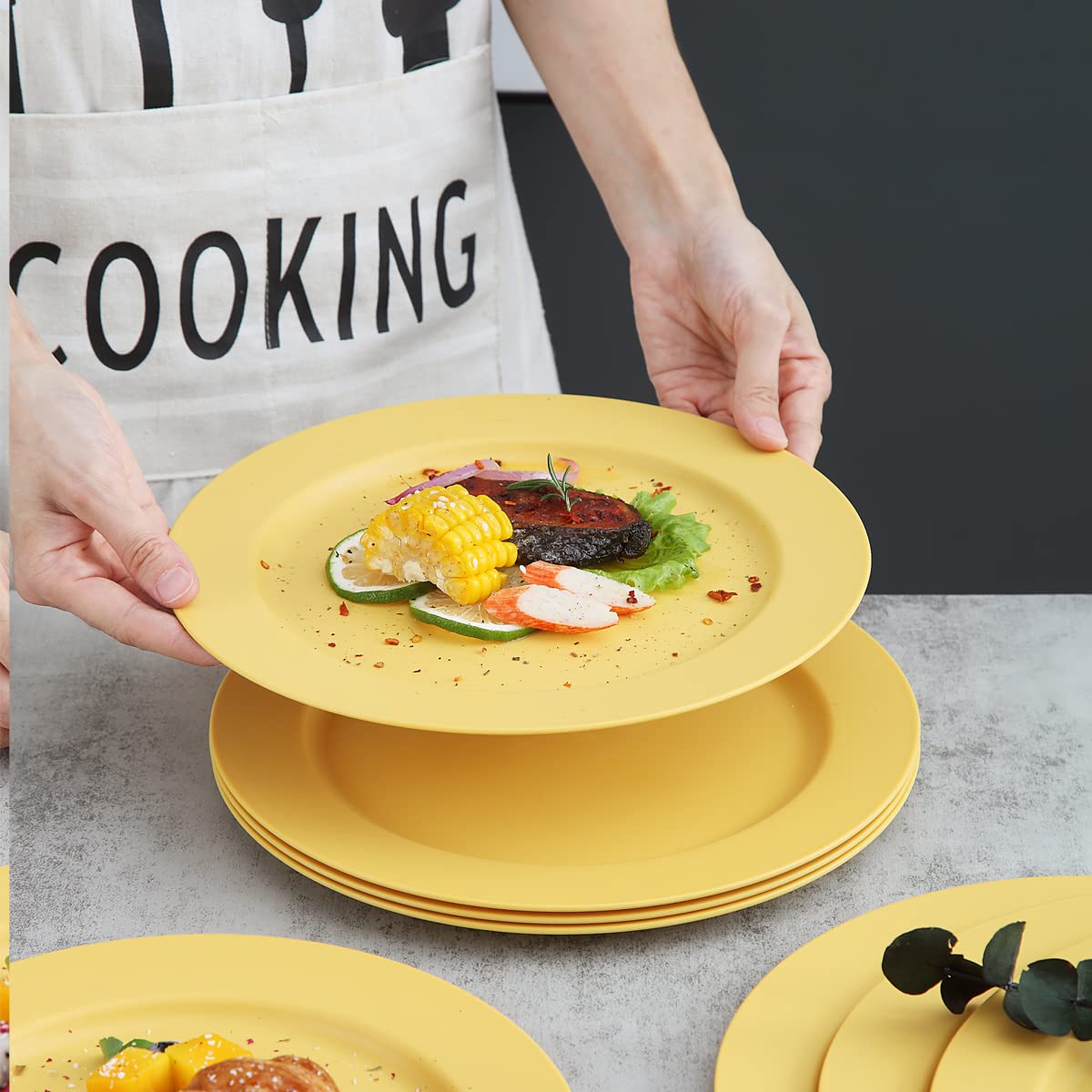 Kyraton 10 Inch Large Plastic Plates Set of 8 - Unbreakable, Dishwasher & Microwave Safe, BPA-Free, Lightweight Dinner Plates in Gold Yellow - Perfect for Parties, Picnics, Camping & Everyday Use