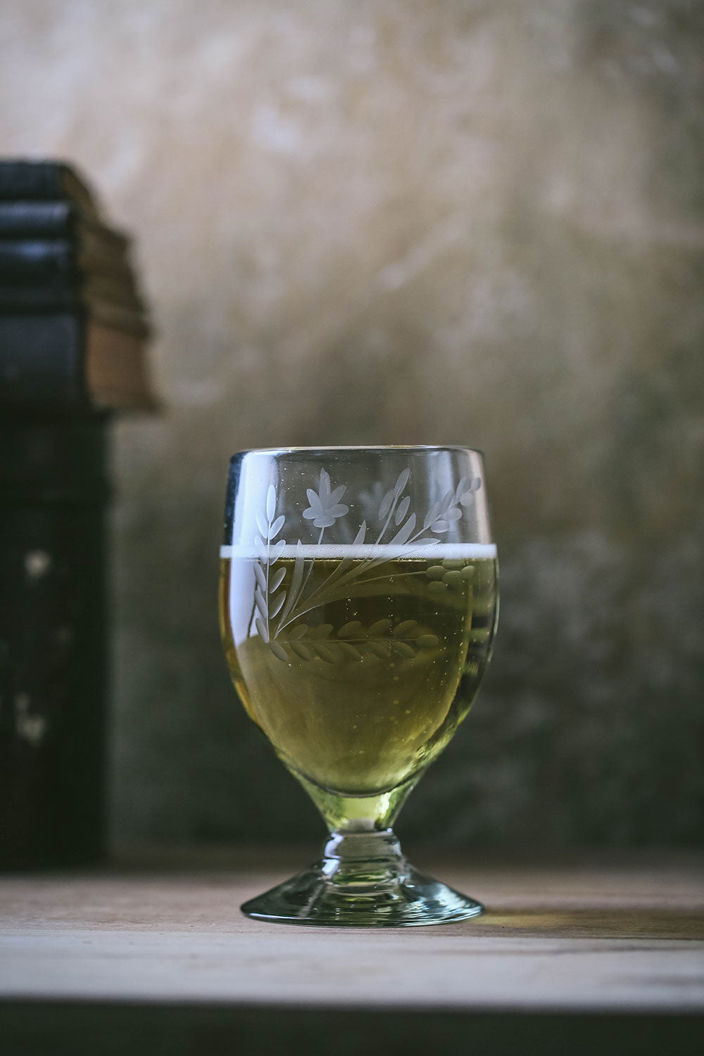Exquisite Hand-Etched Floral Goblet - Elegant Wine Glass for Weddings, Parties & Home Decor | Perfect for Gifts & Special Occasions