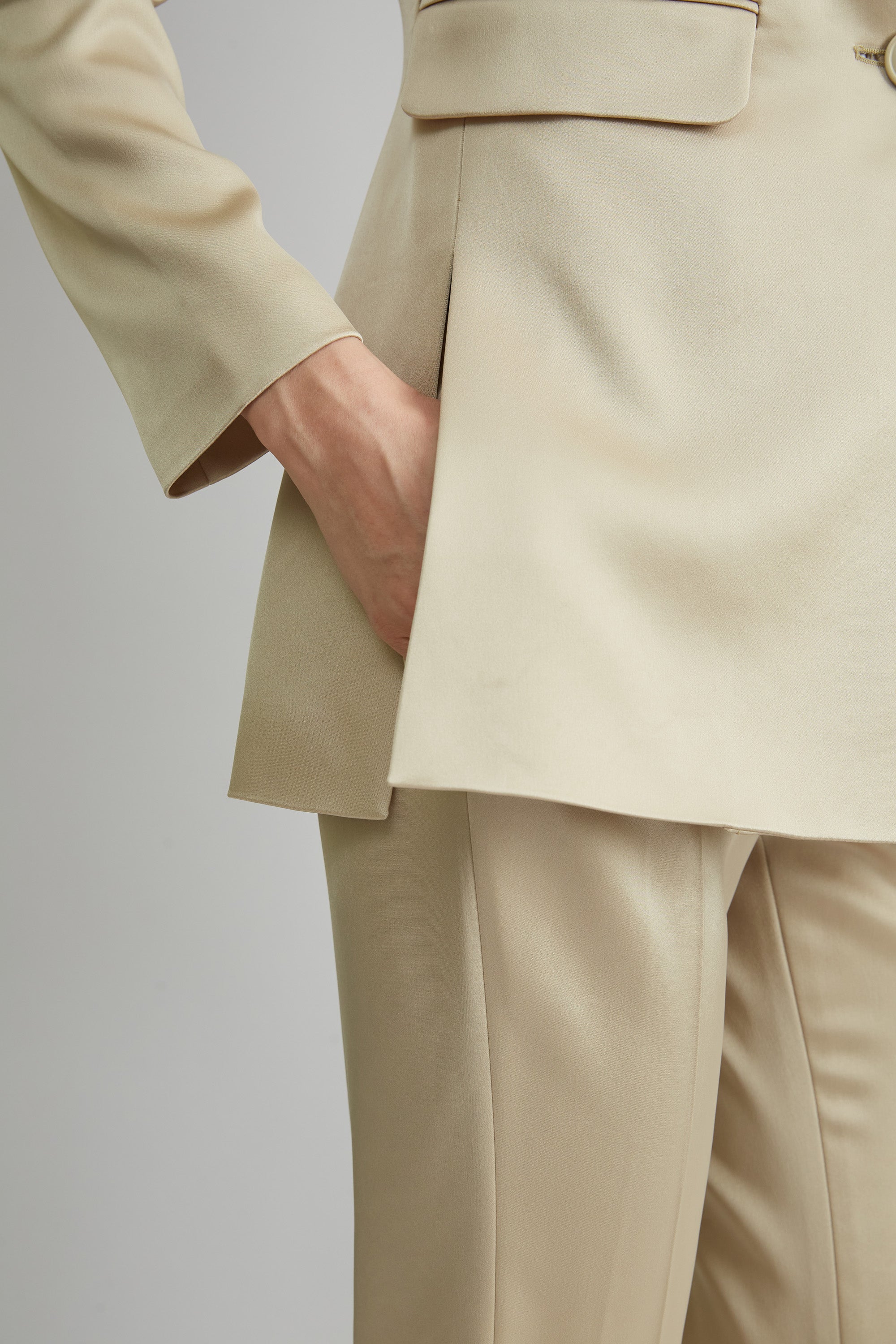 Elegant Satin Side Slit Blazer for Women - Office Wear & Evening Outfits - Perfect for Business Meetings, Parties and Special Occasions