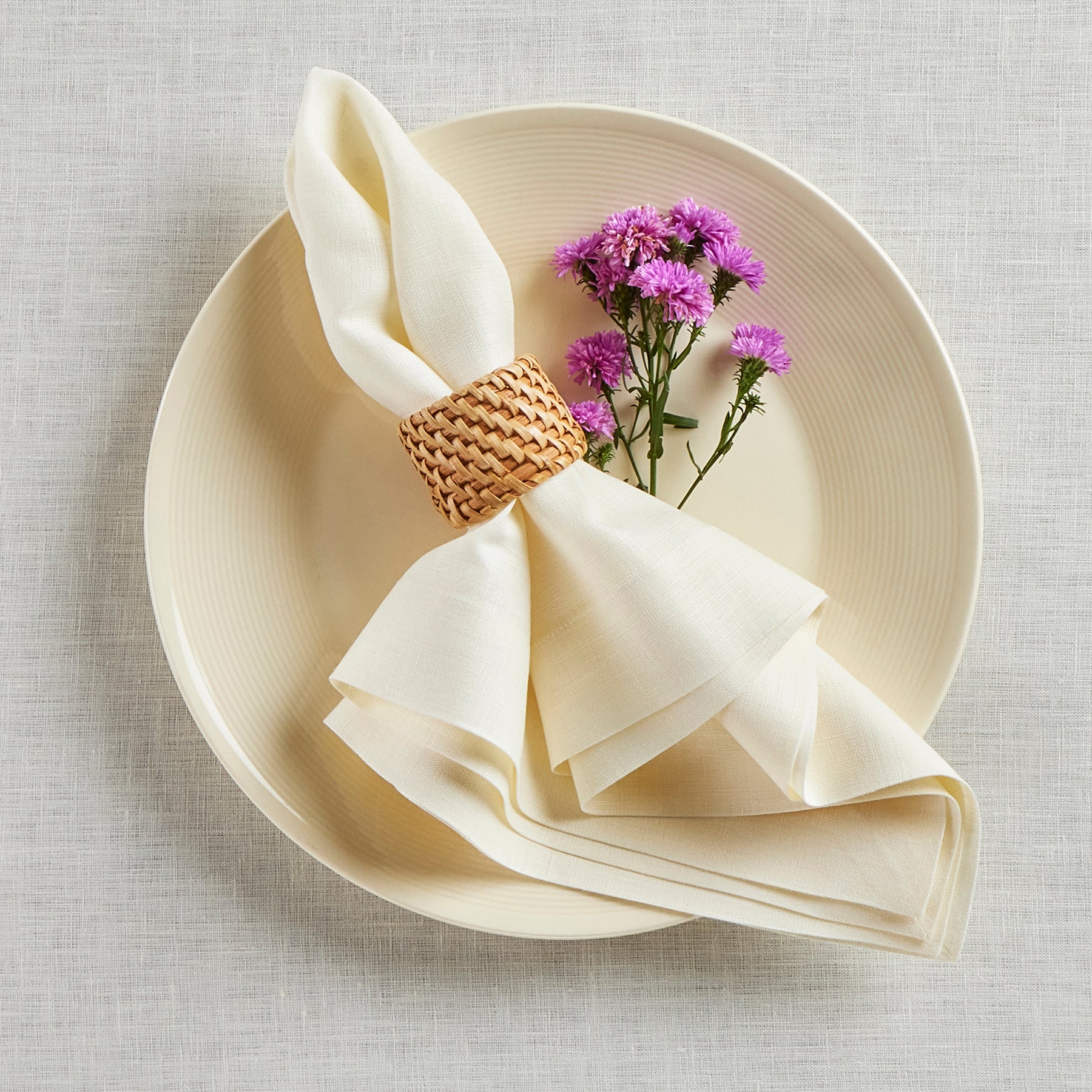 Premium Linen Napkins for Dining - Eco-Friendly & Elegant Table Linens for Weddings, Parties, and Everyday Use