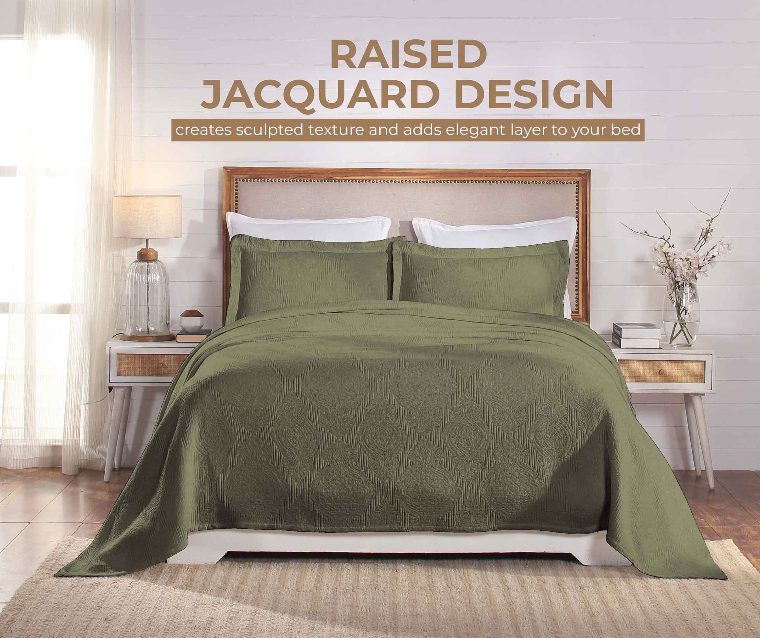 Victory Cotton Matelasse Bedspread Set with Scrolling Medallion Design - Lightweight & Breathable Queen Size Bed Cover - Perfect for Master Bedroom, Guest Room & Luxury Hotel Decor